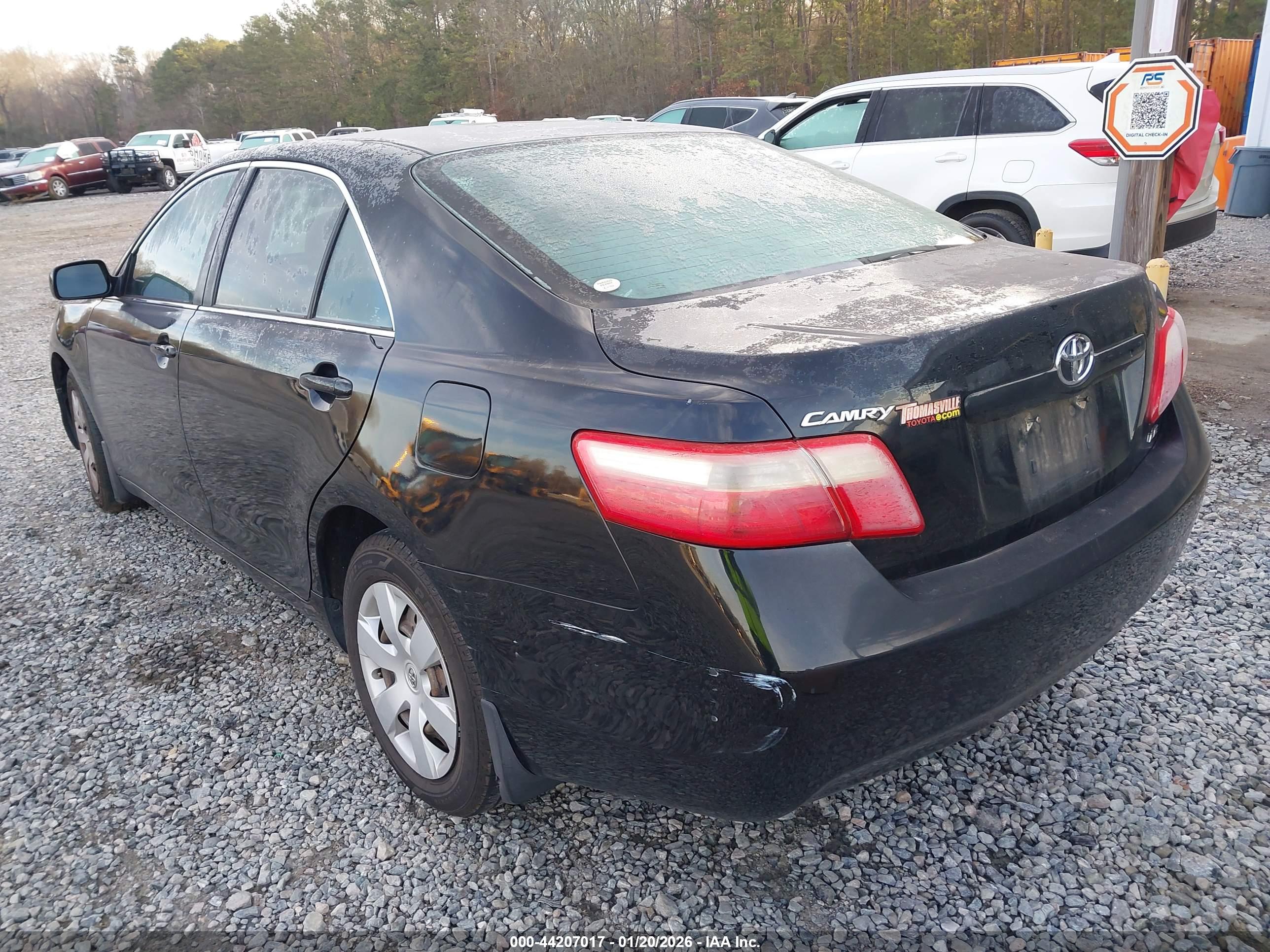 TOYOTA CAMRY image 3