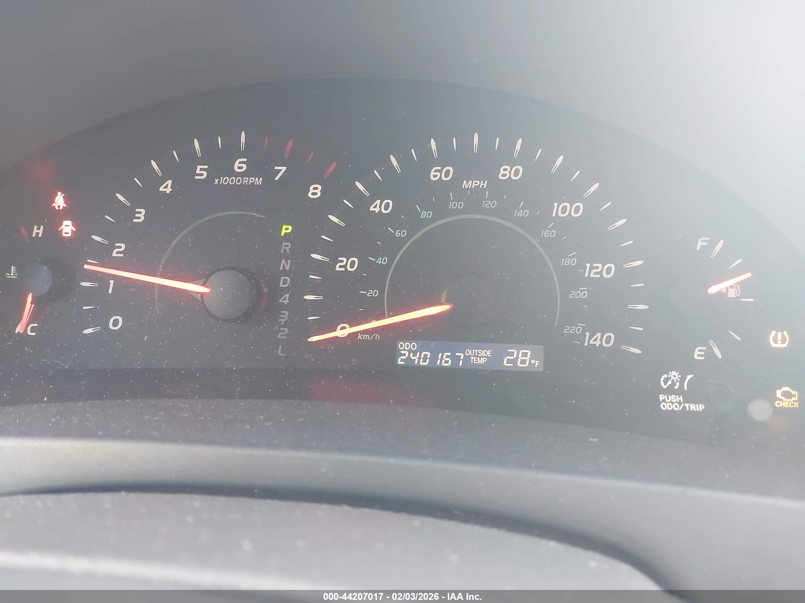 TOYOTA CAMRY image 7
