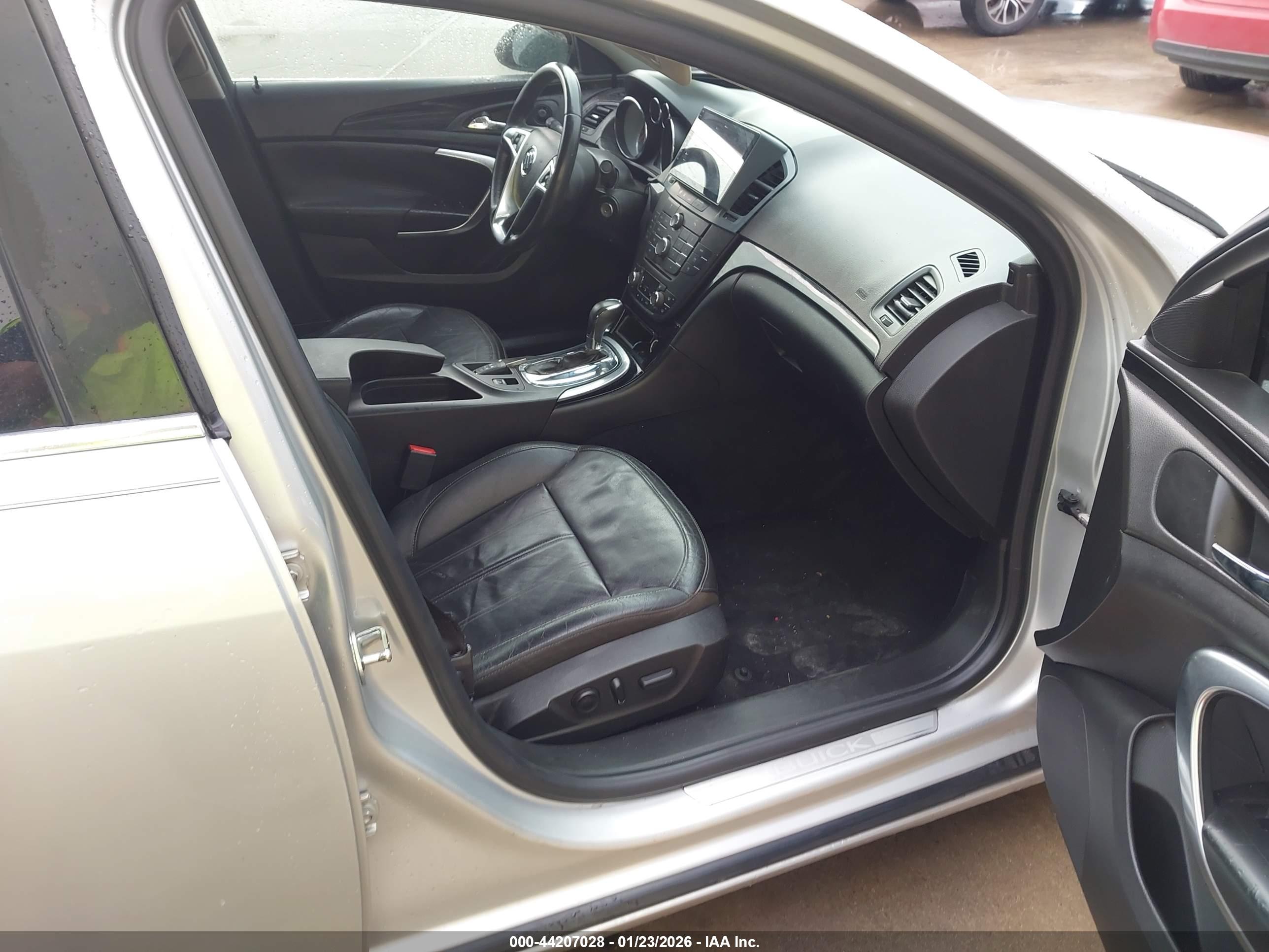 BUICK REGAL image 5