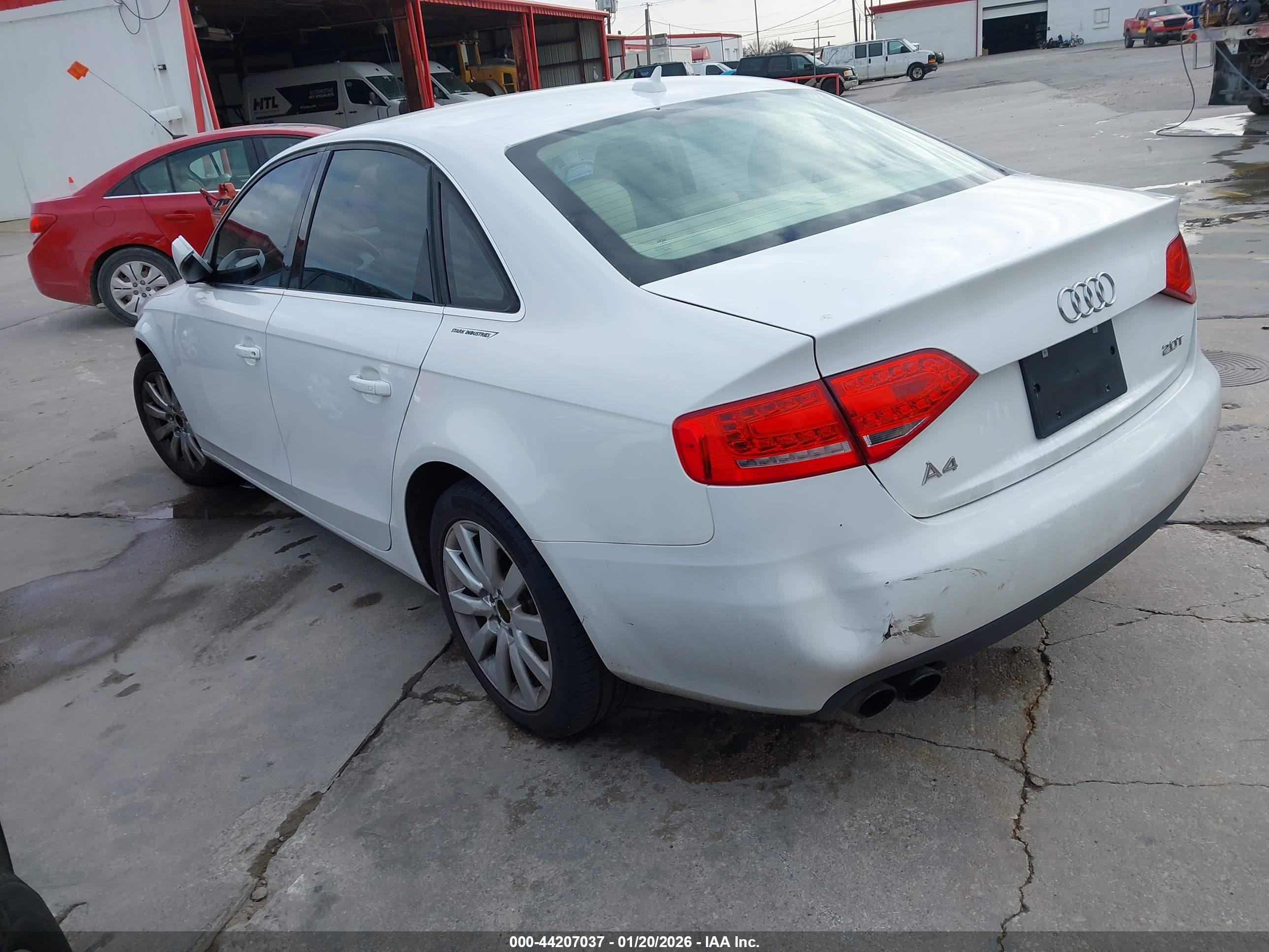 AUDI A4 image 3