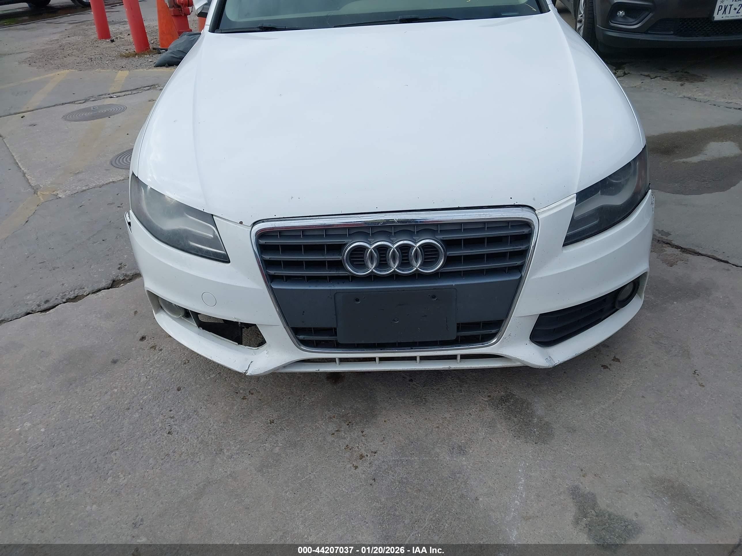 AUDI A4 image 6