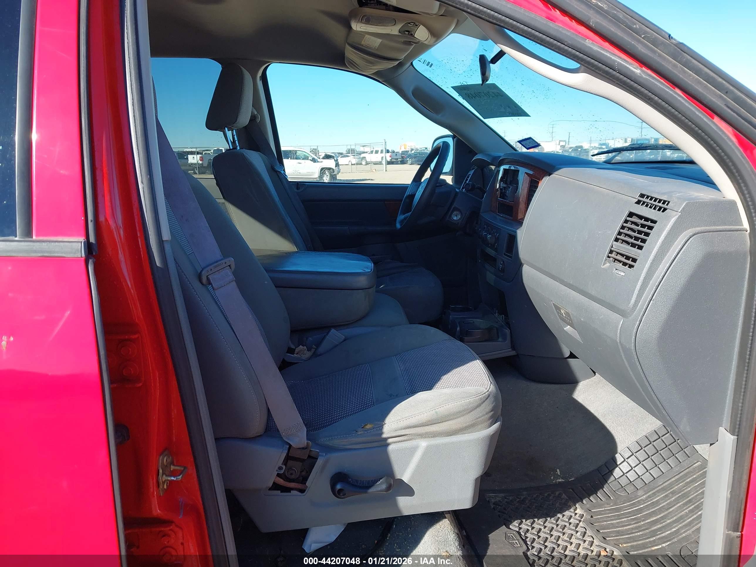 DODGE RAM image 5
