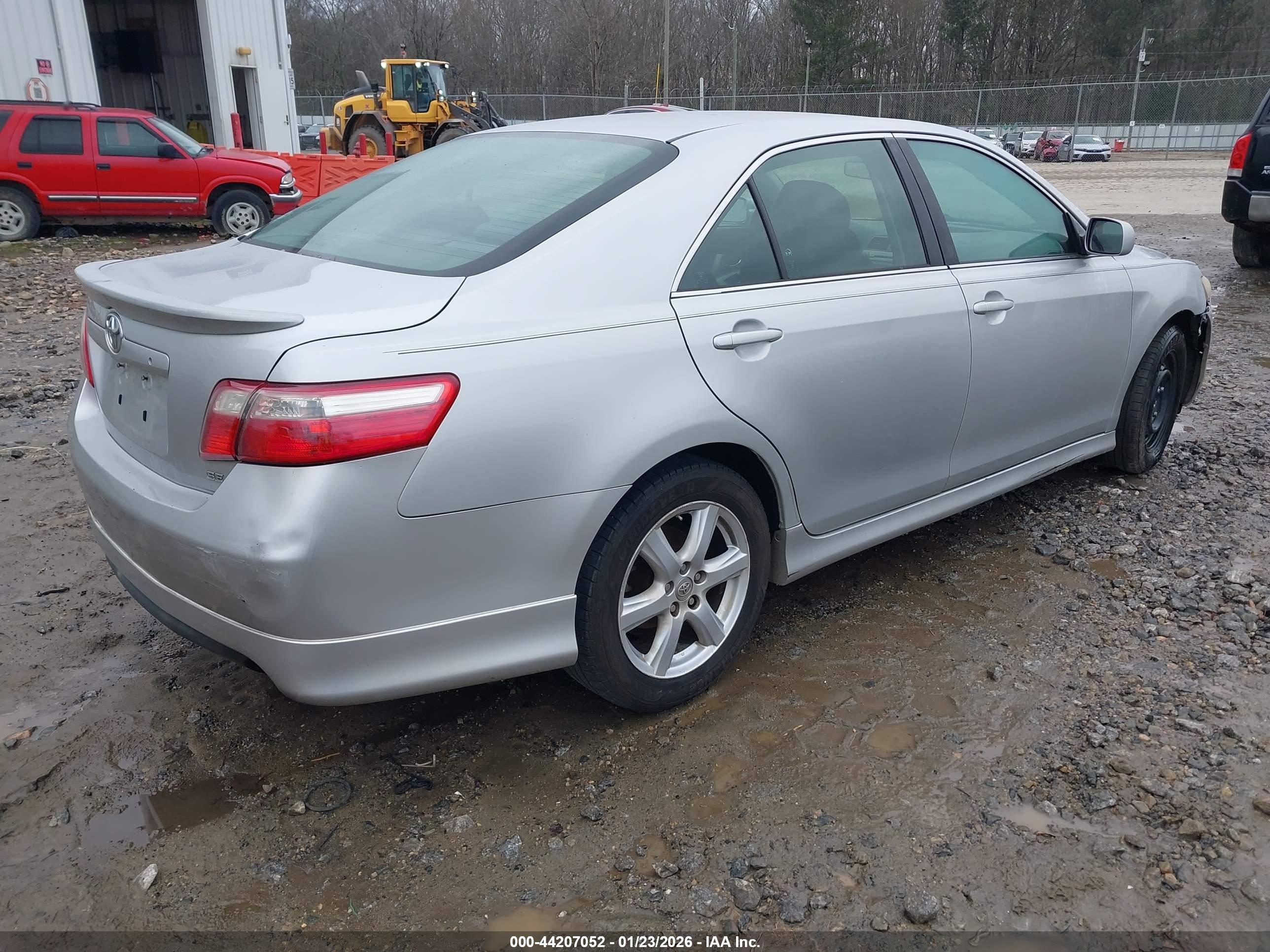 TOYOTA CAMRY image 4