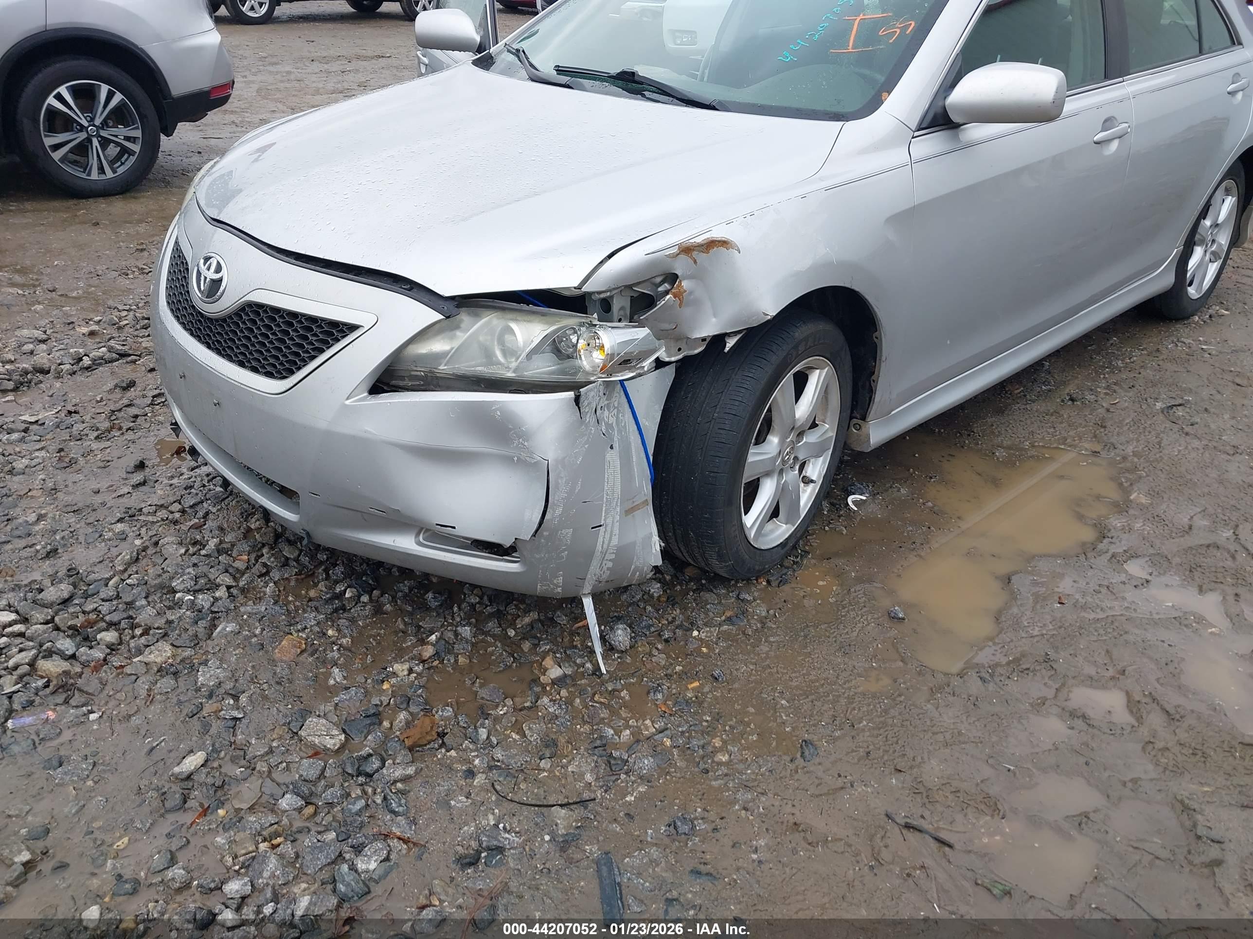 TOYOTA CAMRY image 6
