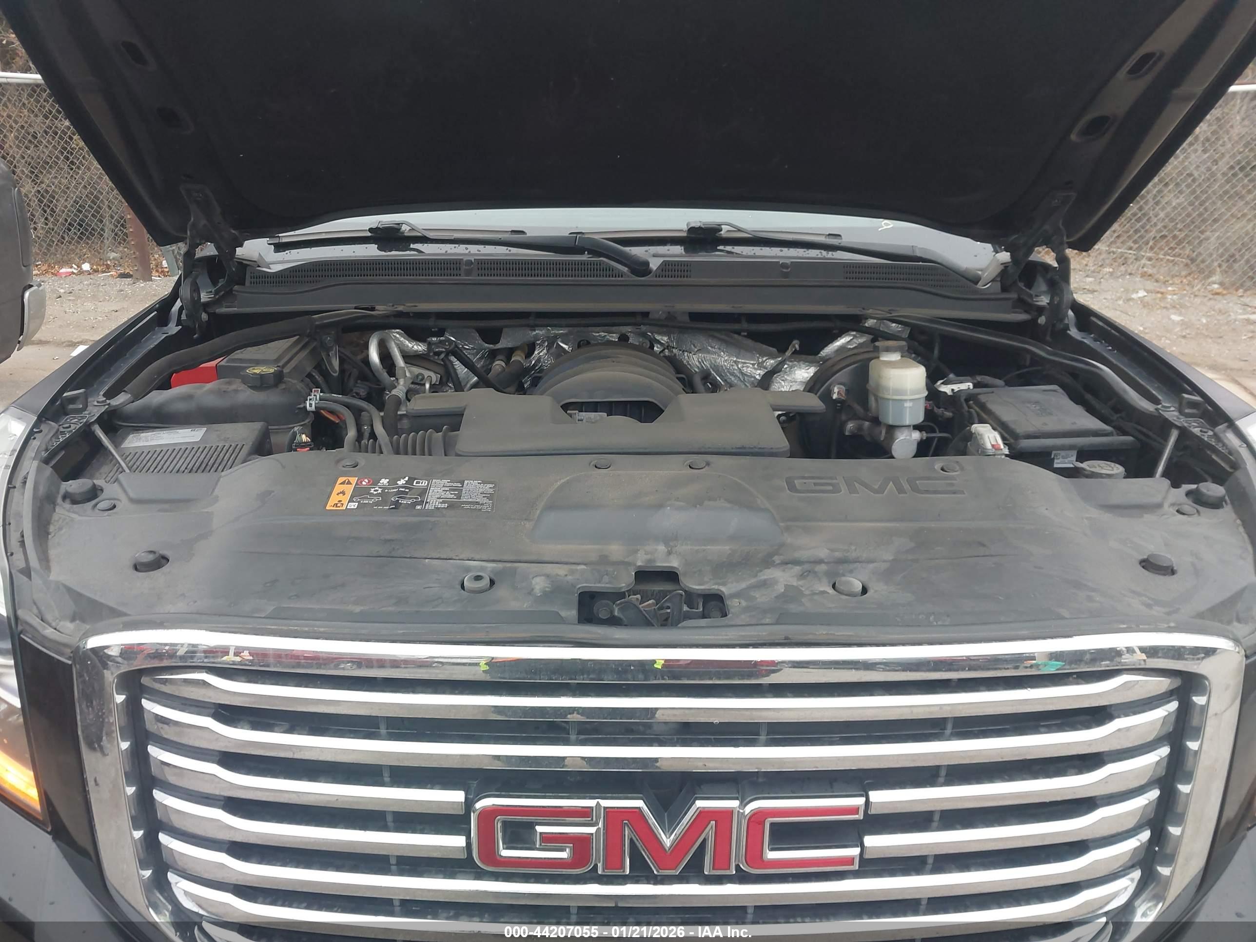 GMC YUKON image 10