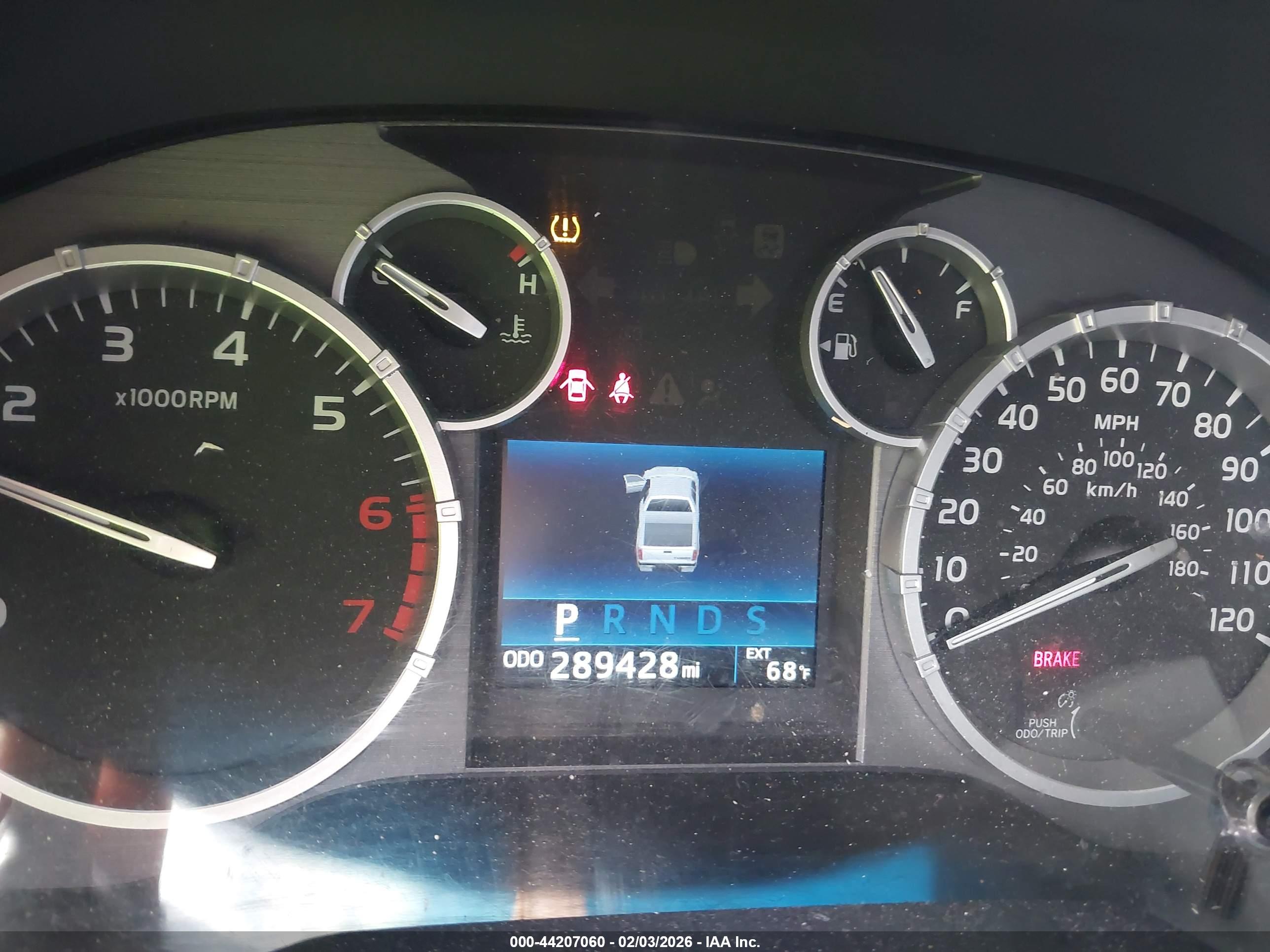 TOYOTA TUNDRA image 7