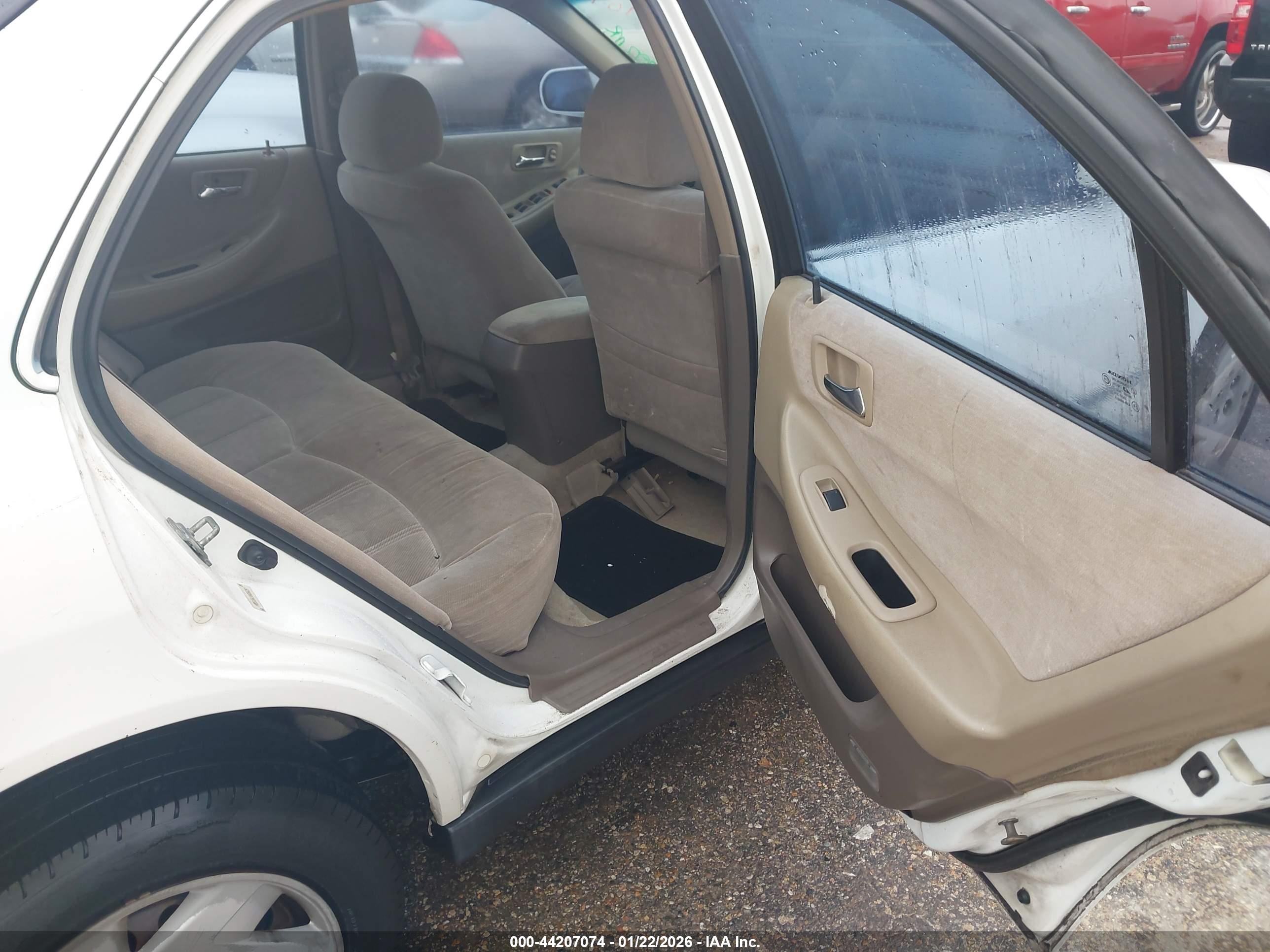 HONDA ACCORD image 8