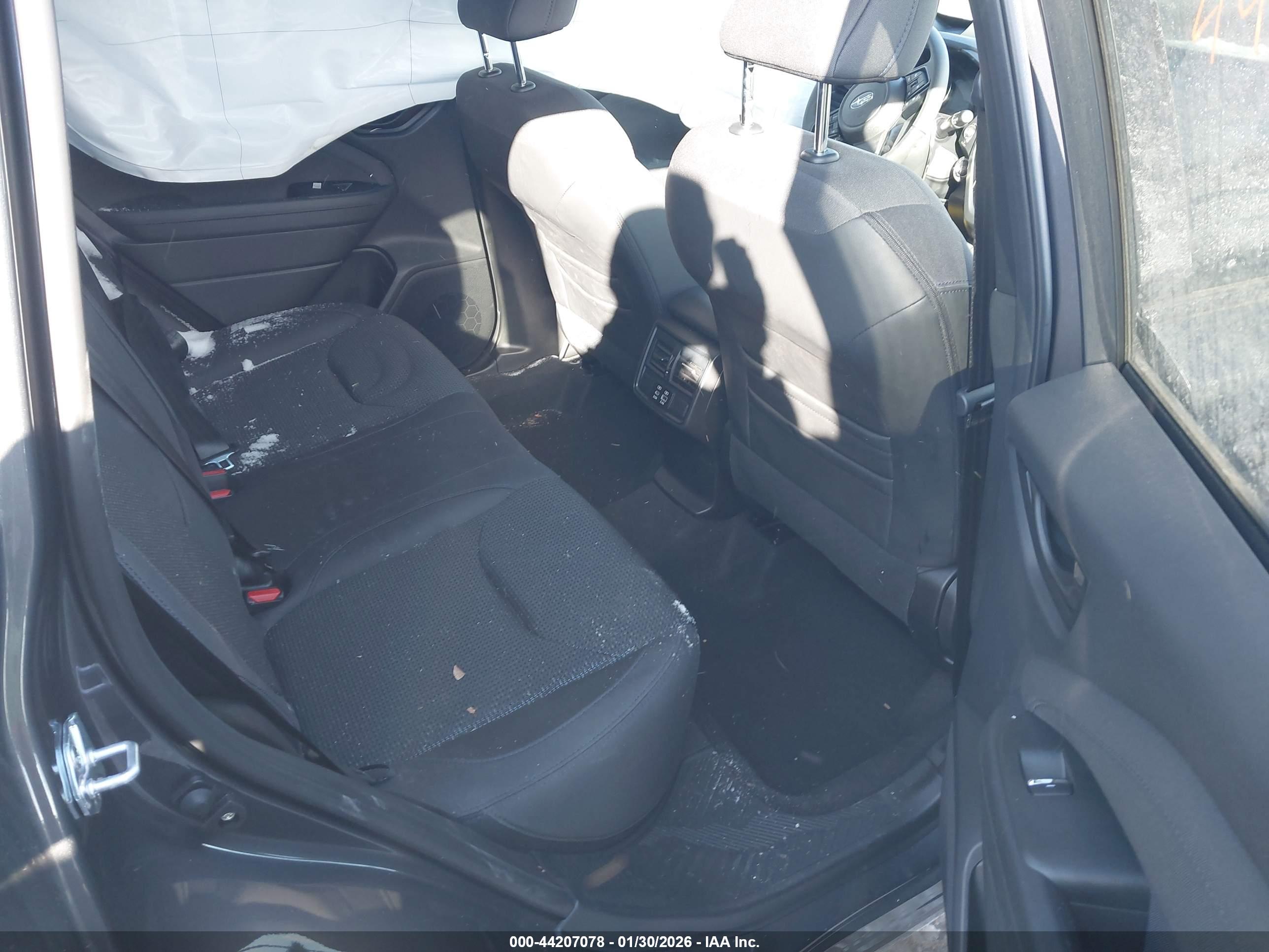 SUBARU FORESTER image 8