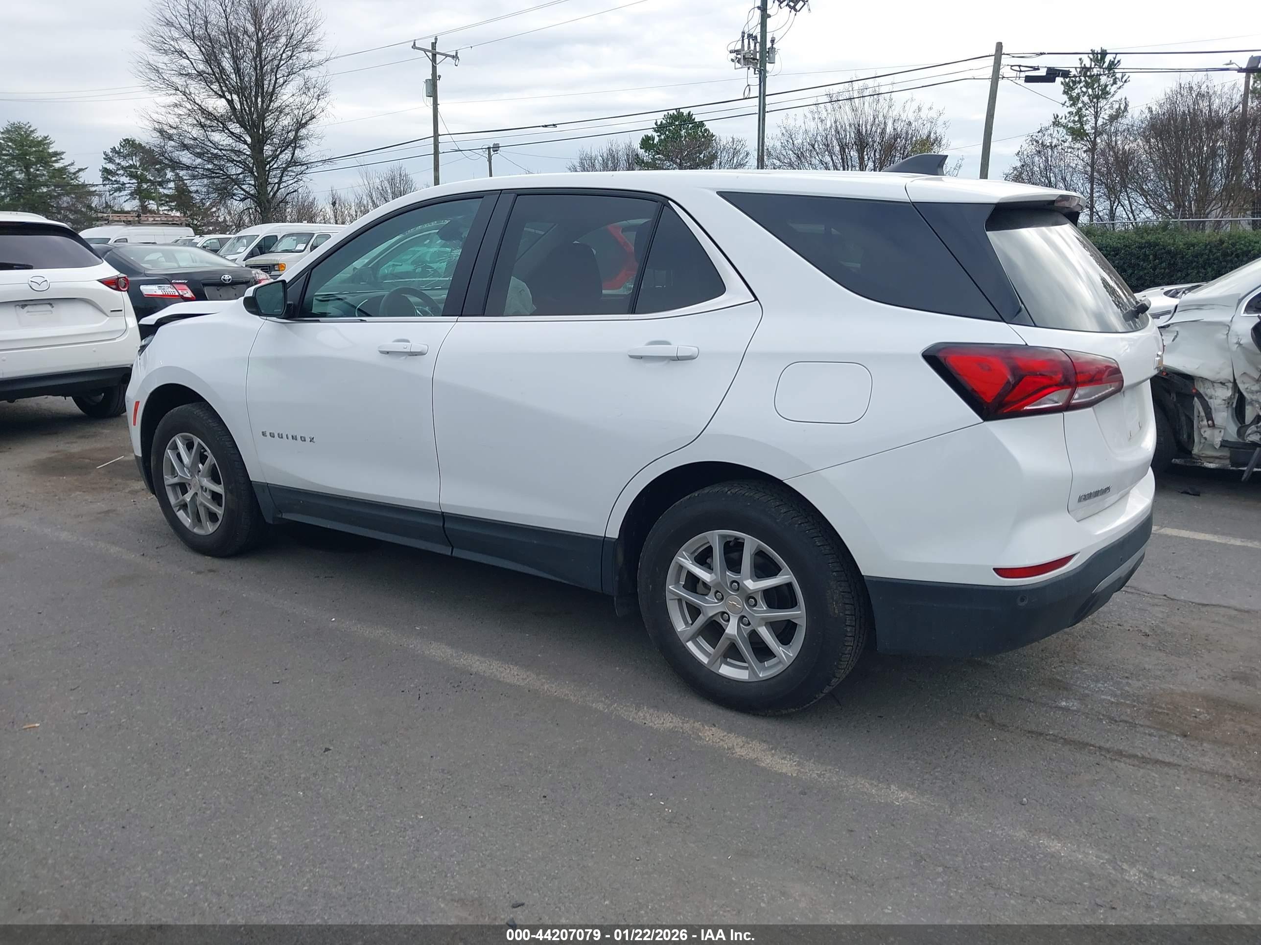CHEVROLET EQUINOX image 3