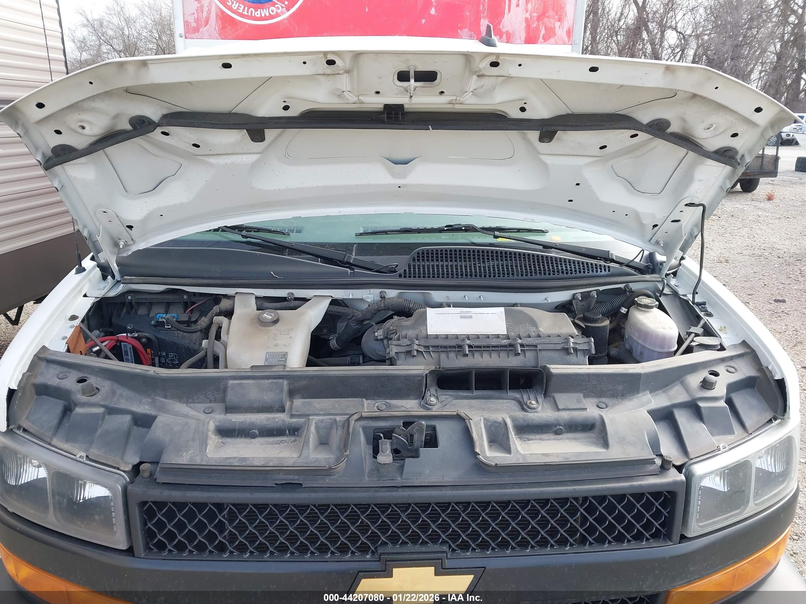 CHEVROLET EXPRESS image 10