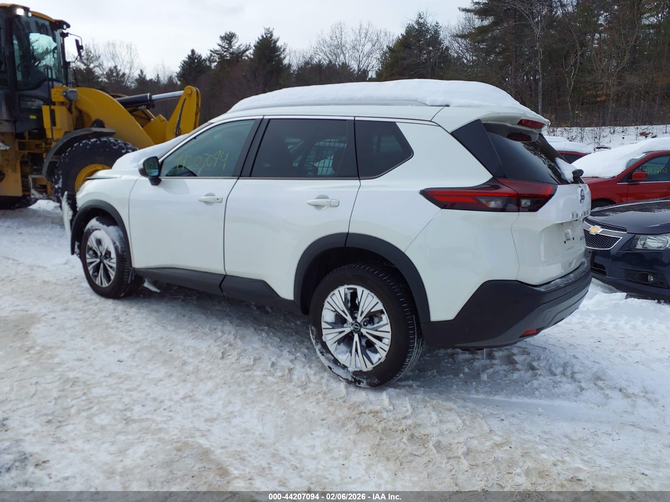 NISSAN ROGUE image 3