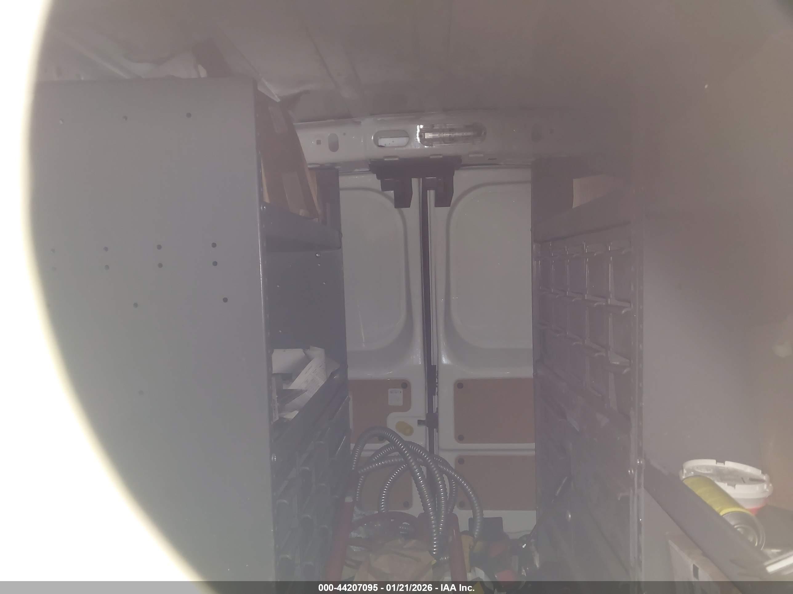 FORD TRANSIT image 8