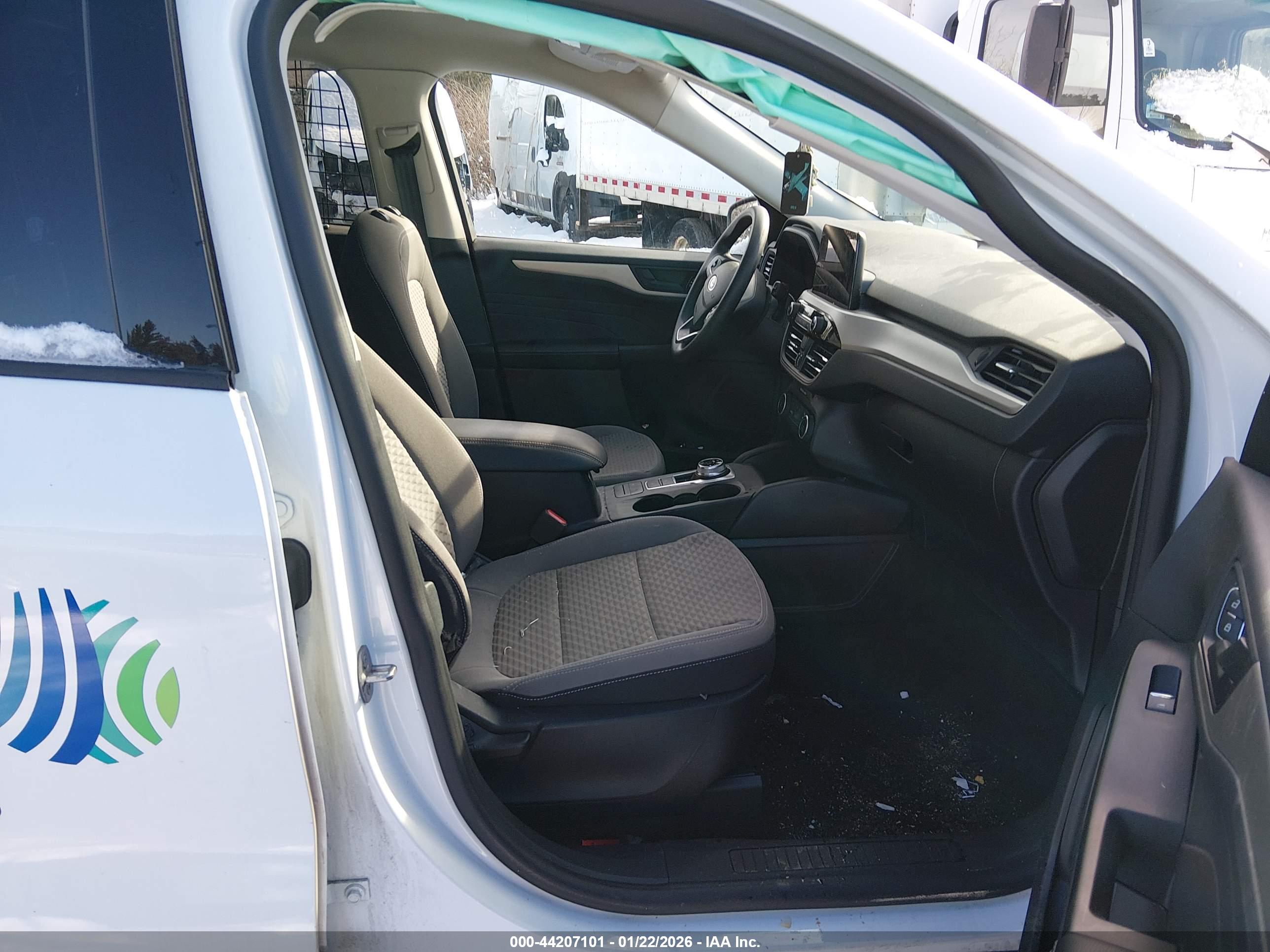 FORD ESCAPE image 5