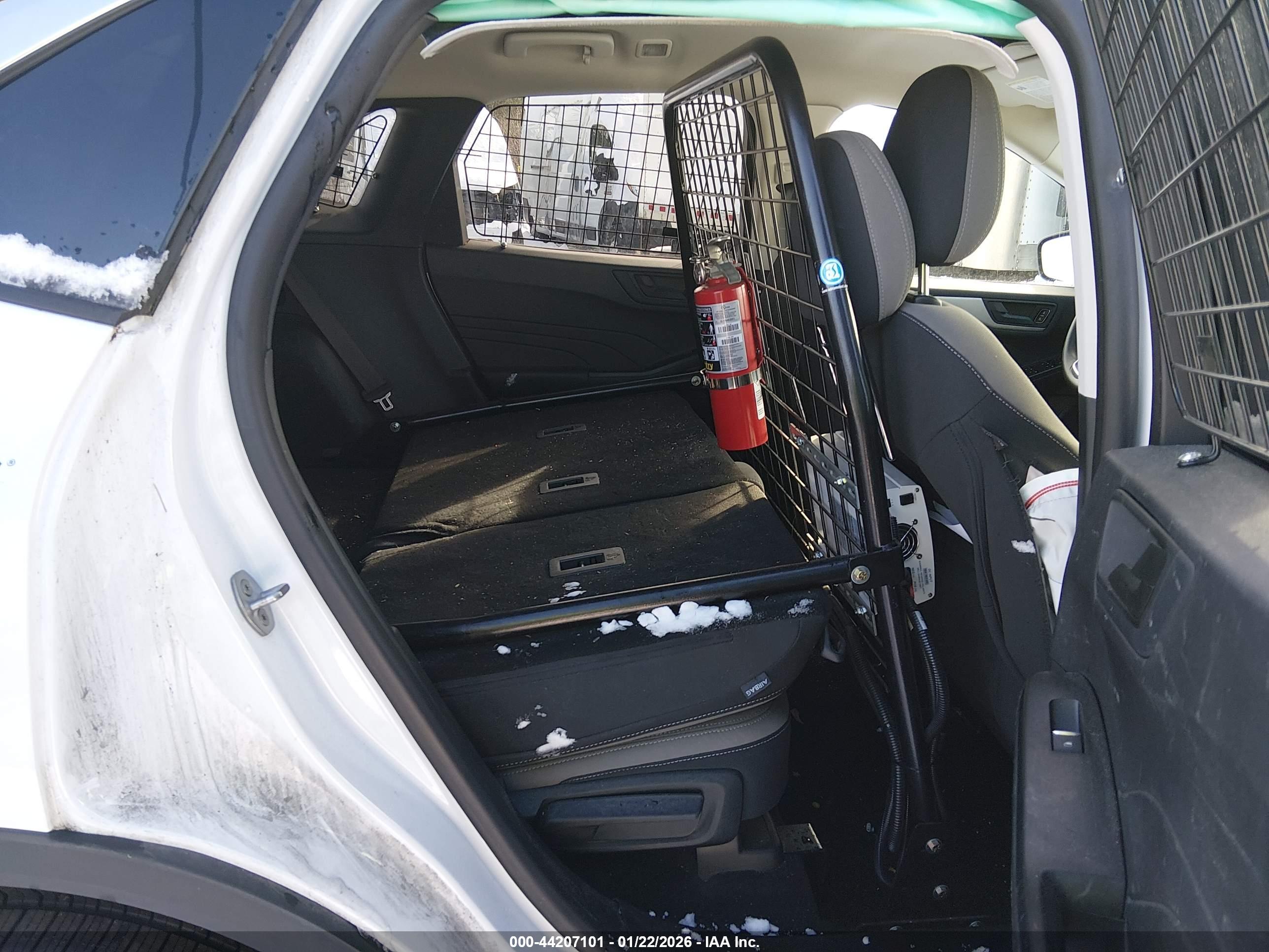 FORD ESCAPE image 8