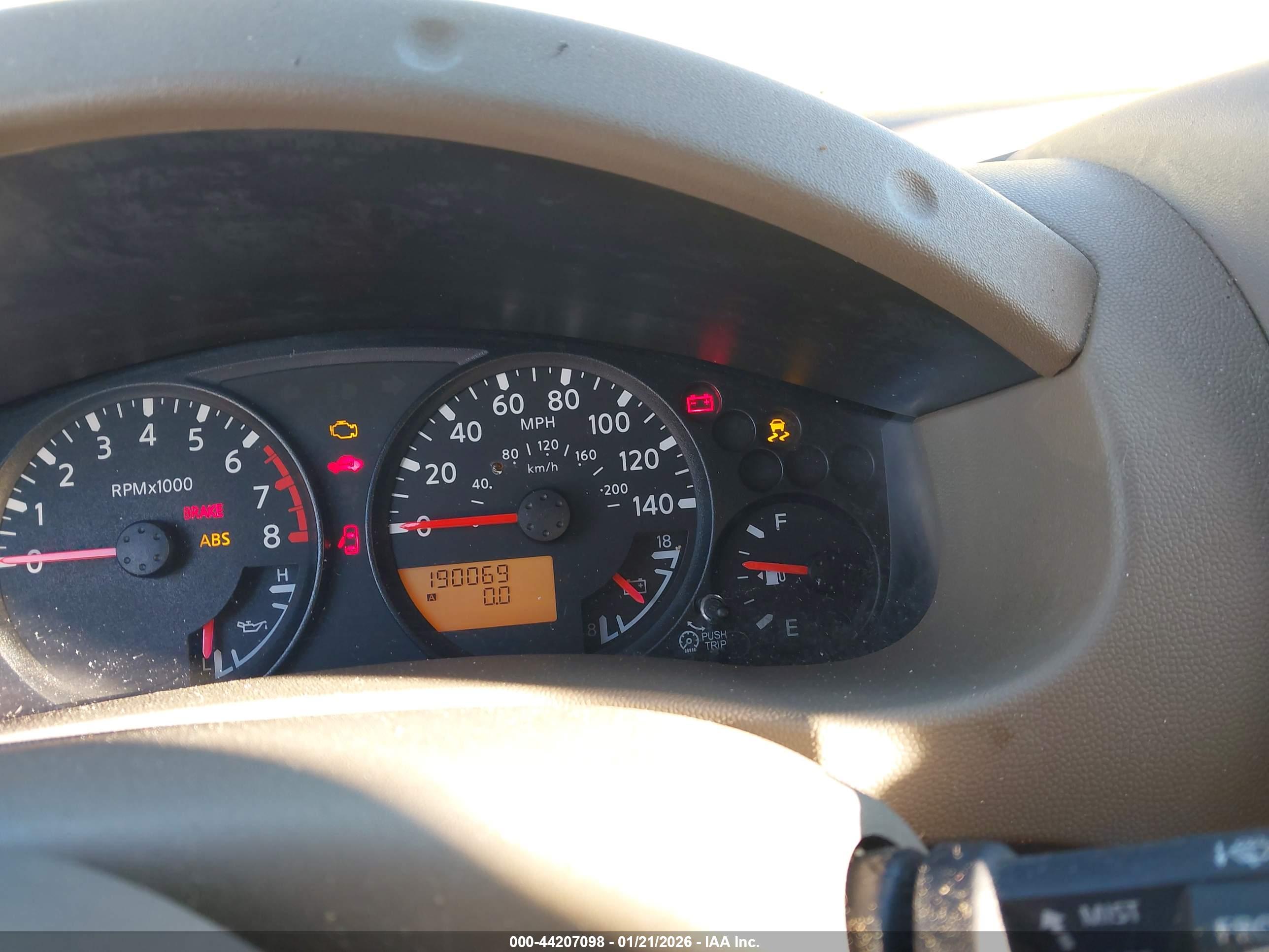 NISSAN FRONTIER image 7