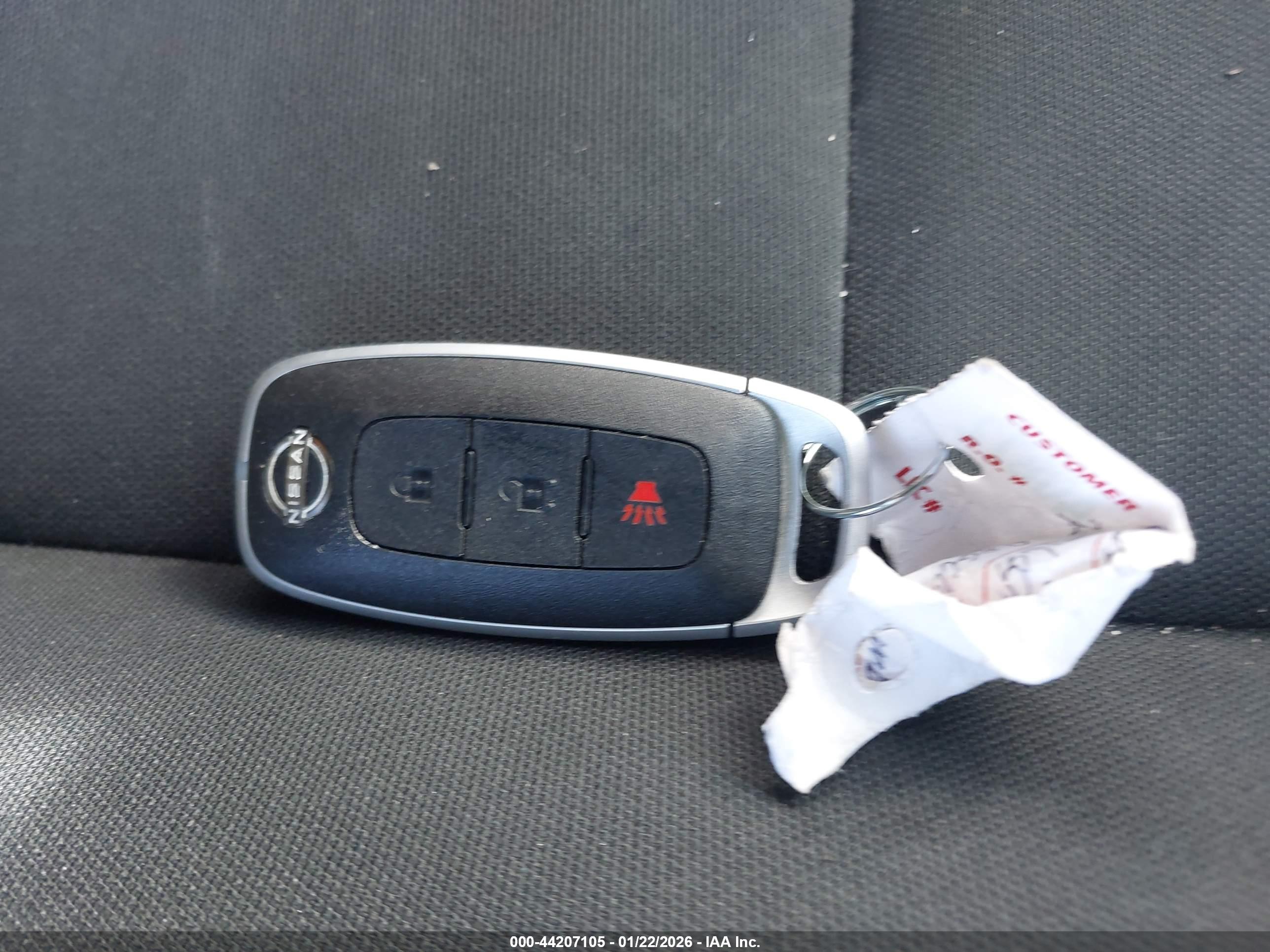 NISSAN ROGUE image 11