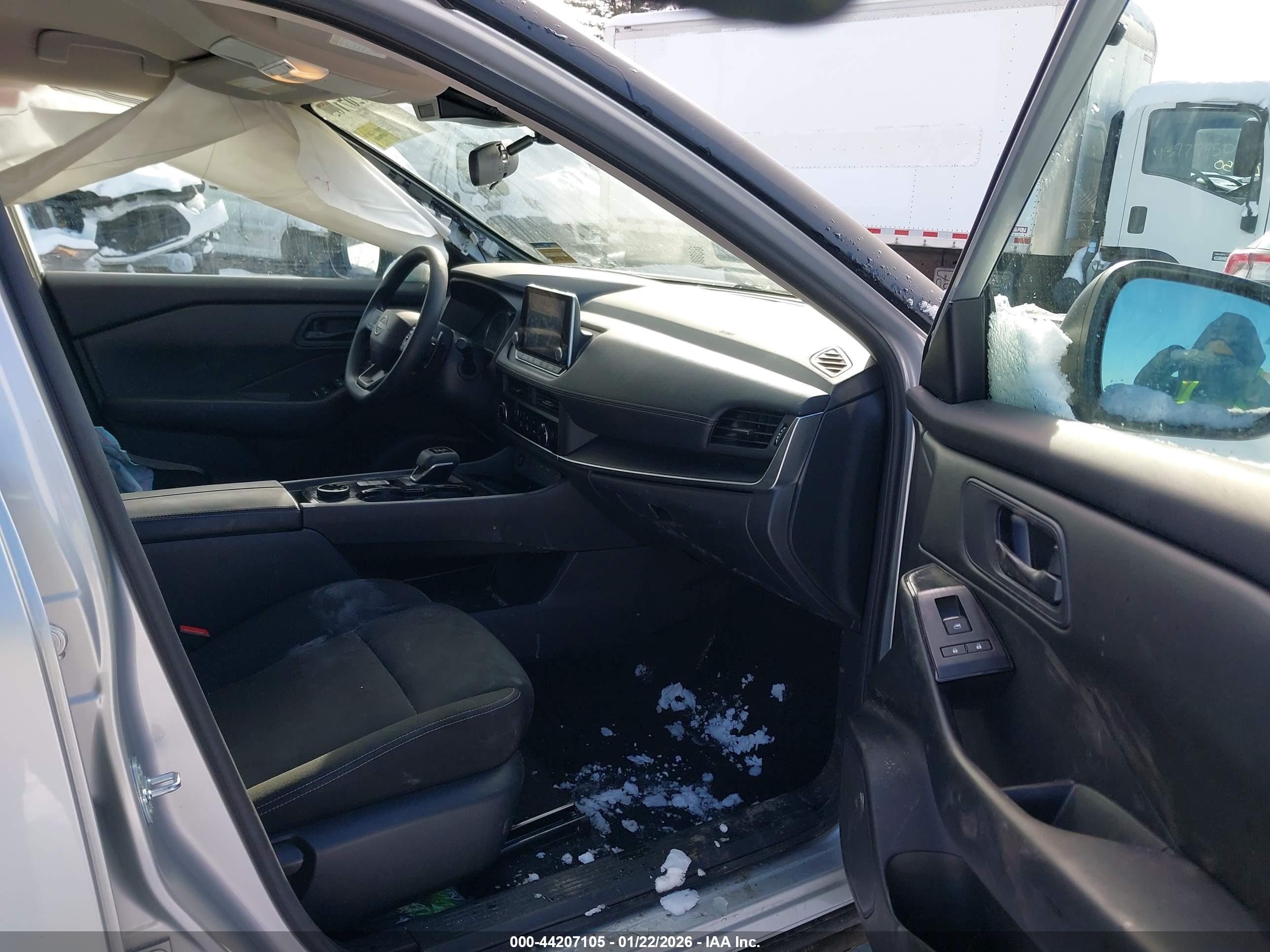 NISSAN ROGUE image 5