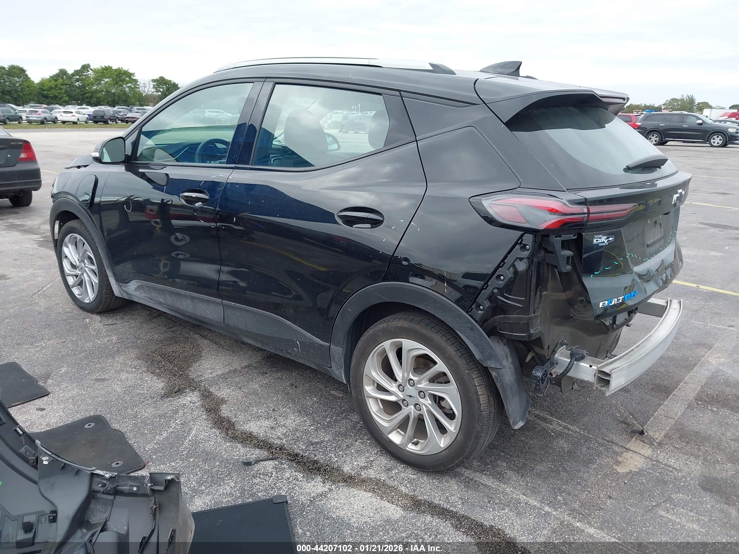 CHEVROLET BOLT image 3