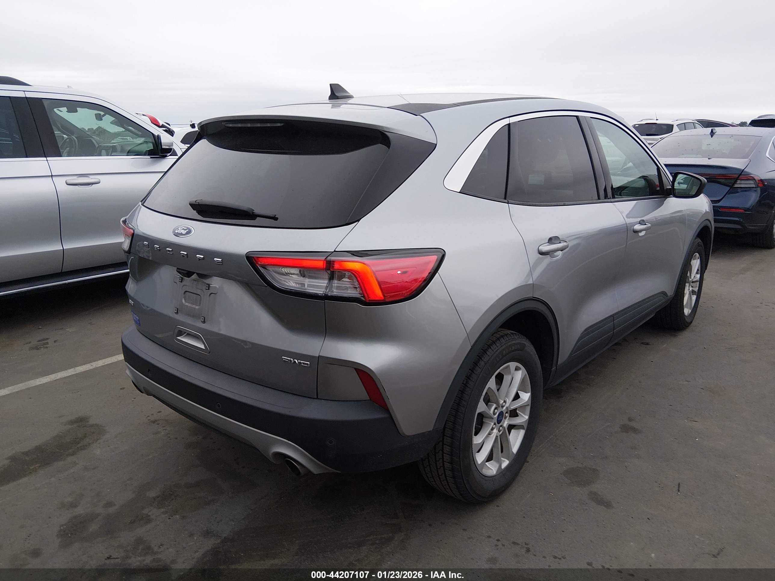 FORD ESCAPE image 4