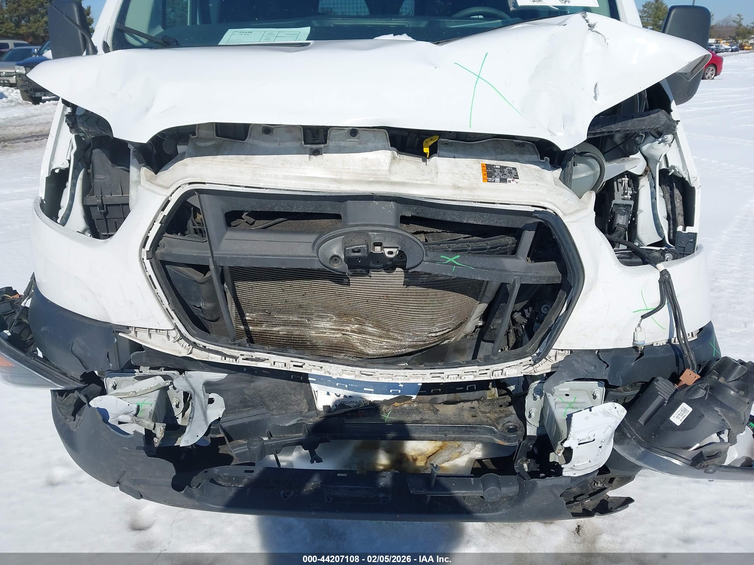 FORD TRANSIT-150 image 6
