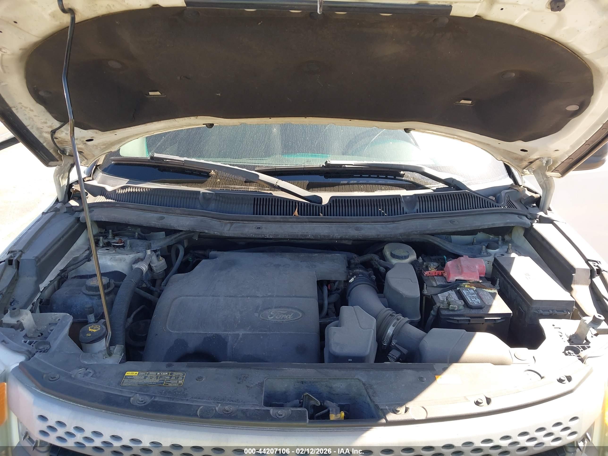 FORD EXPLORER image 10