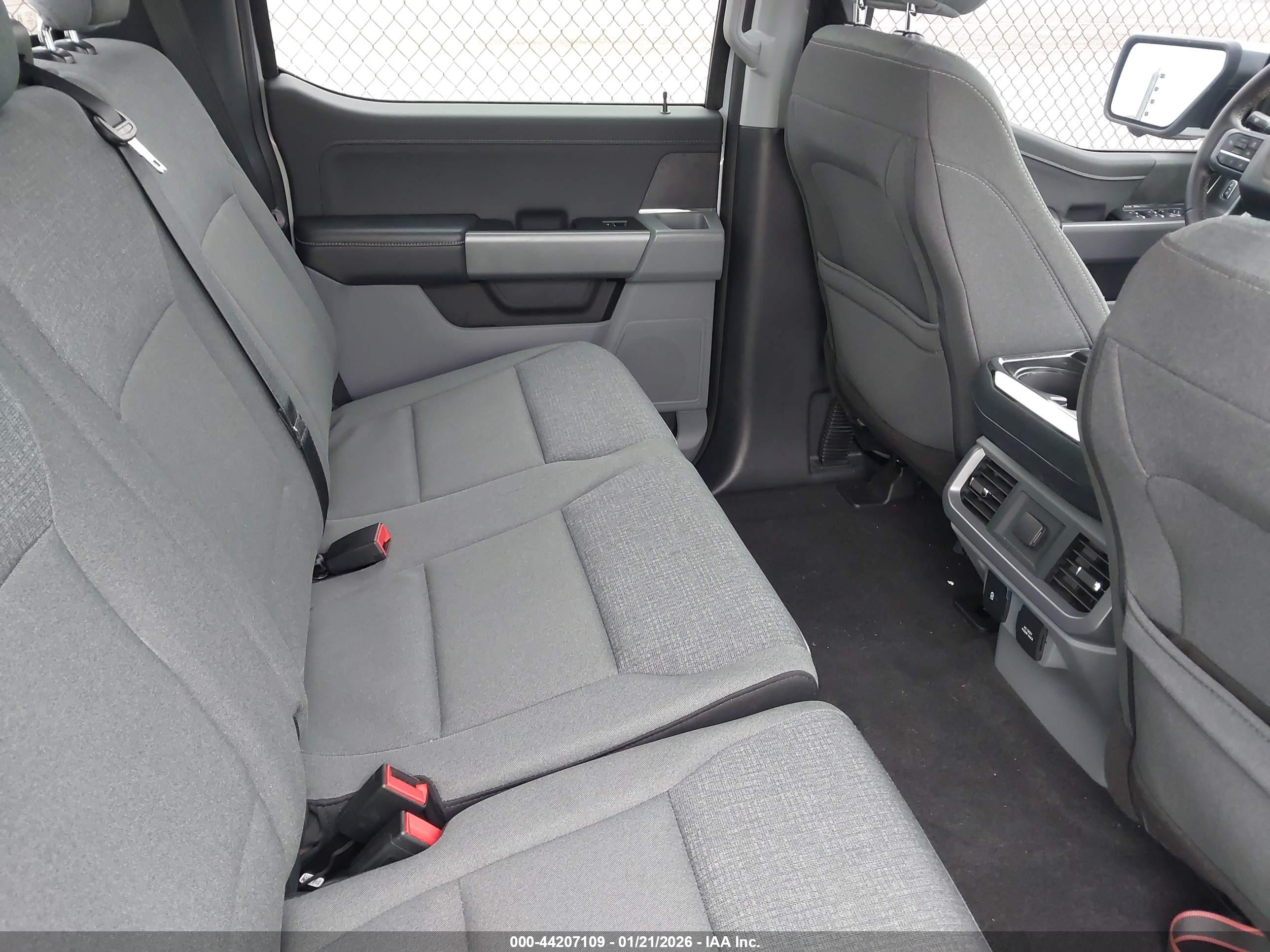 FORD F-150 image 8