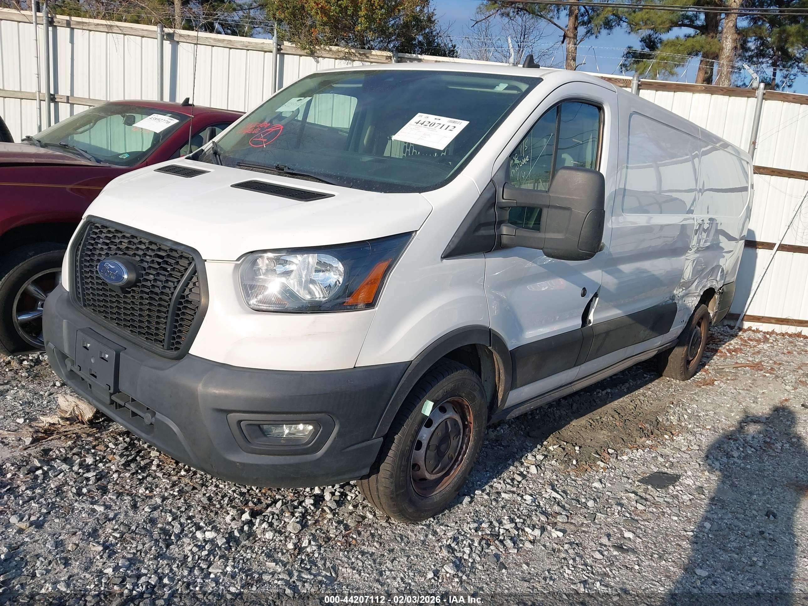 FORD TRANSIT-250 image 2