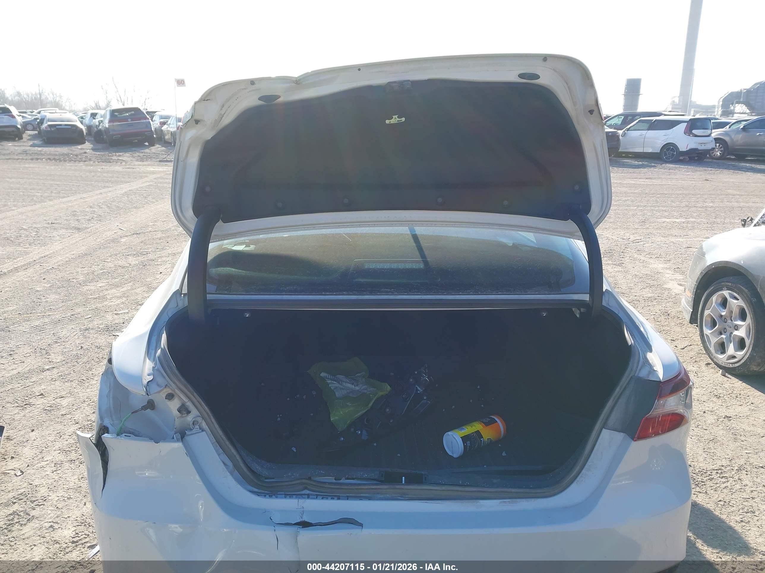 TOYOTA CAMRY image 6