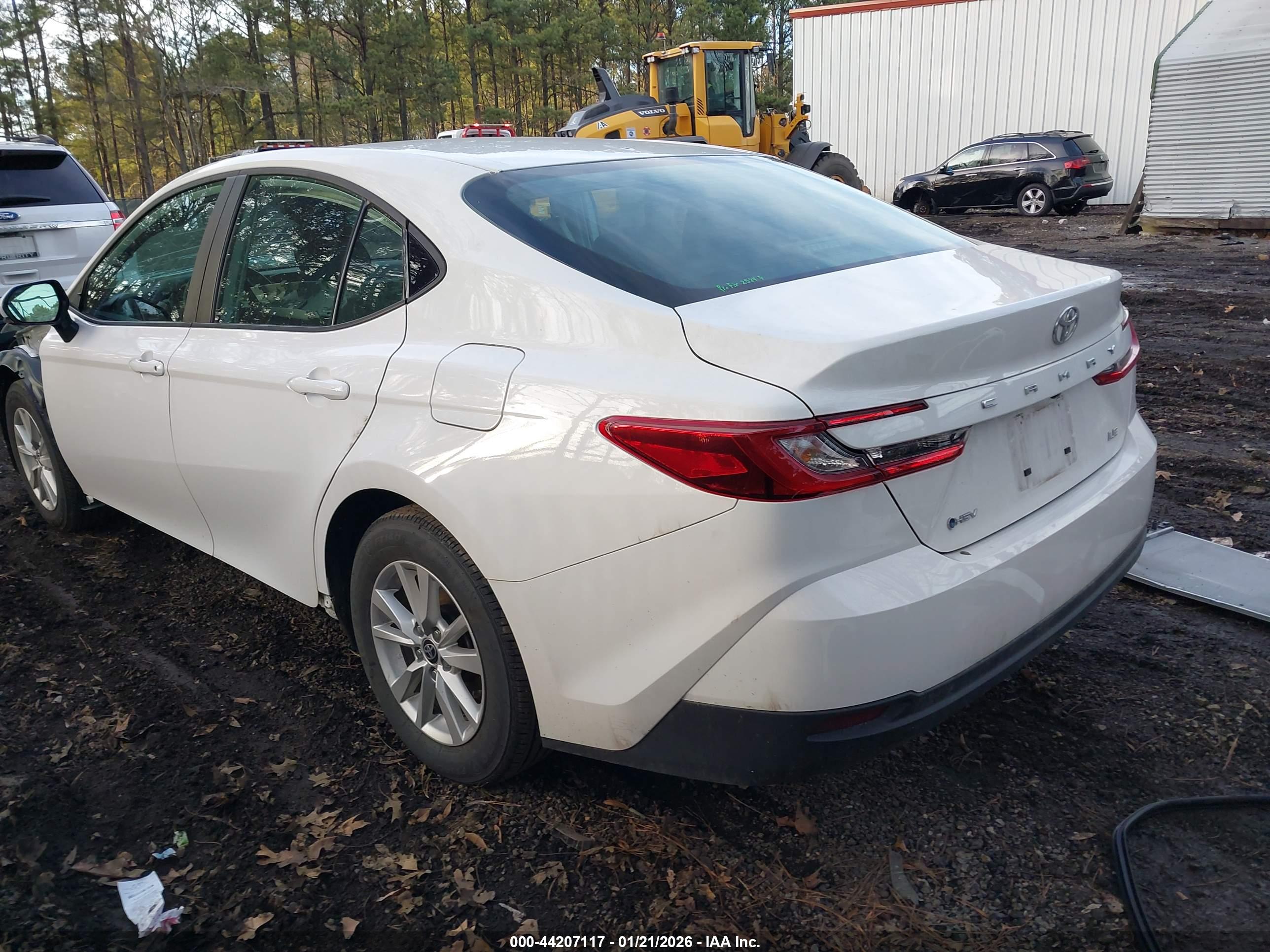 TOYOTA CAMRY image 3