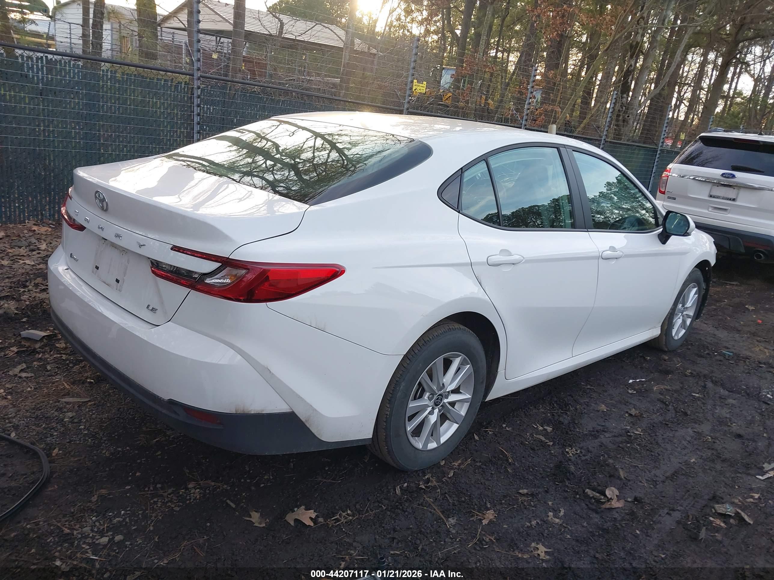TOYOTA CAMRY image 4