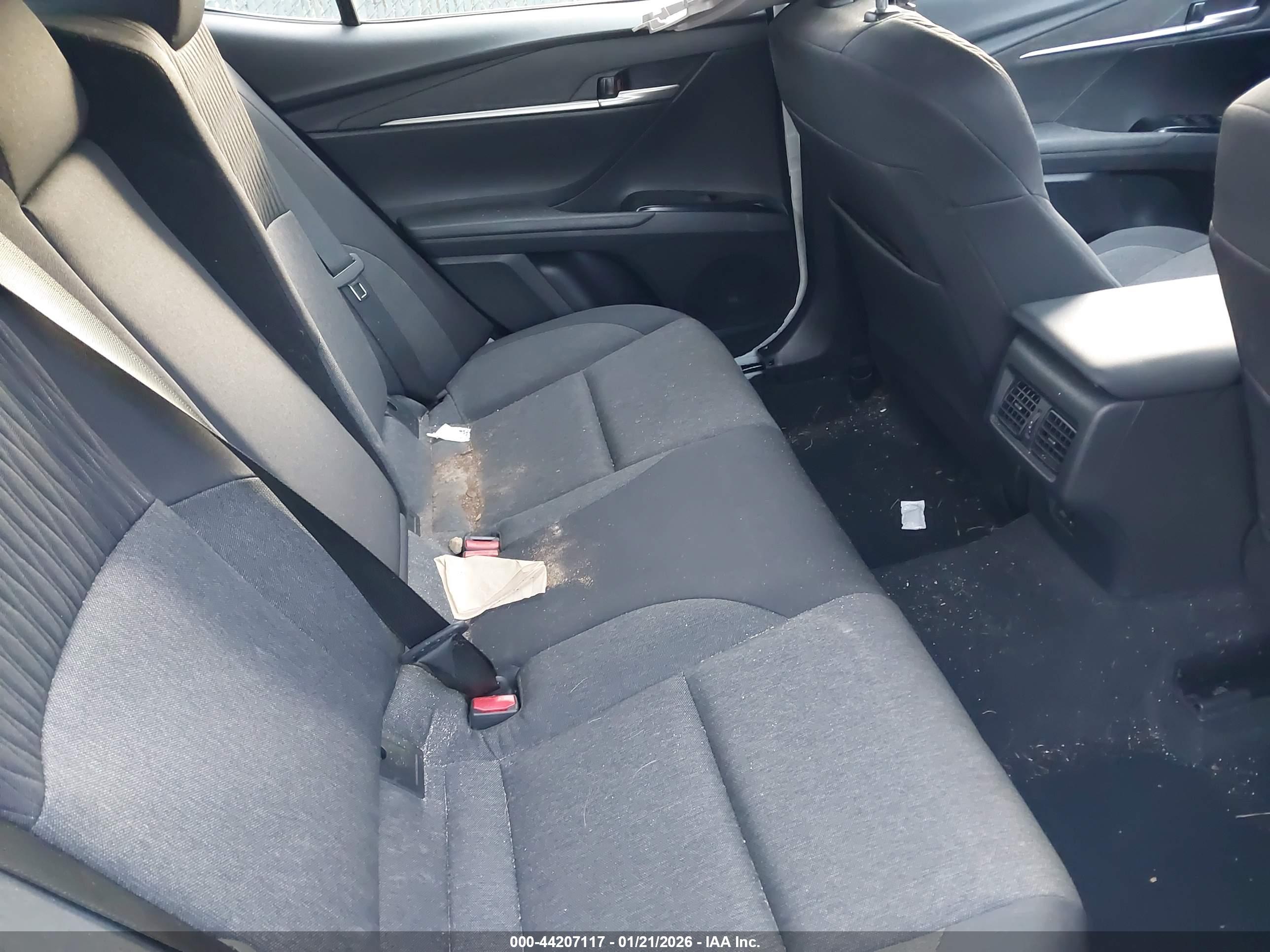 TOYOTA CAMRY image 8