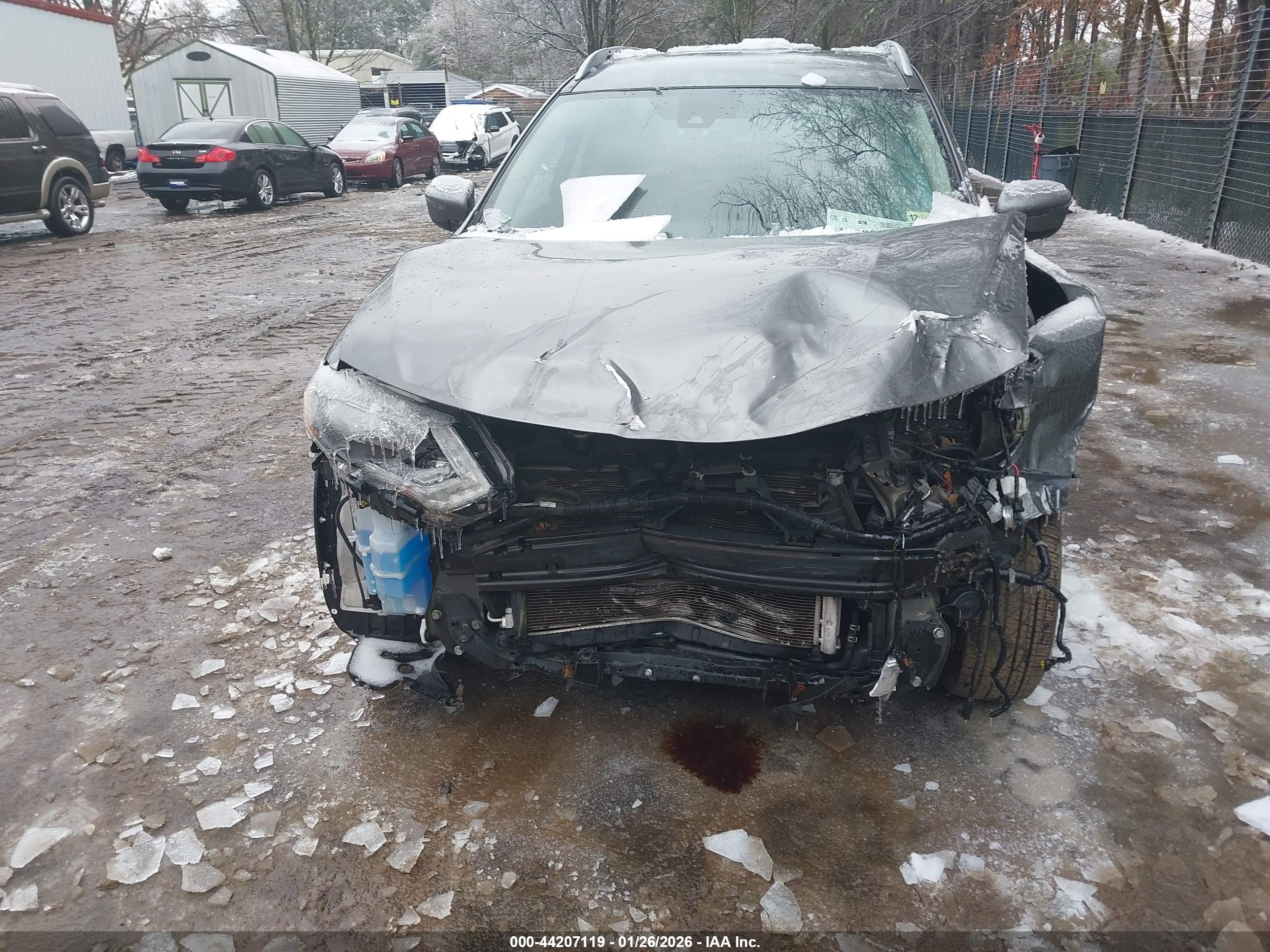 NISSAN ROGUE image 6