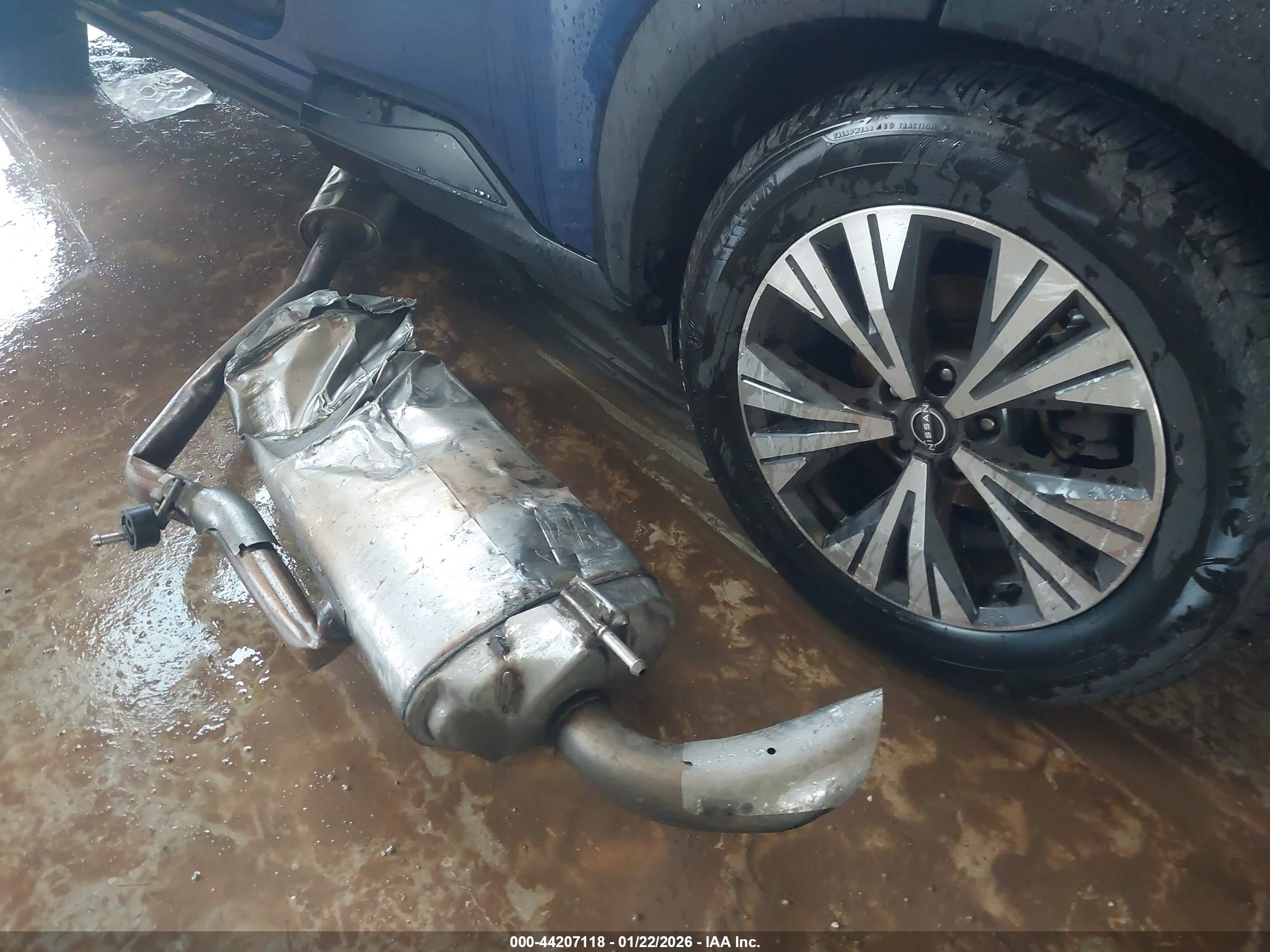 NISSAN ROGUE image 6