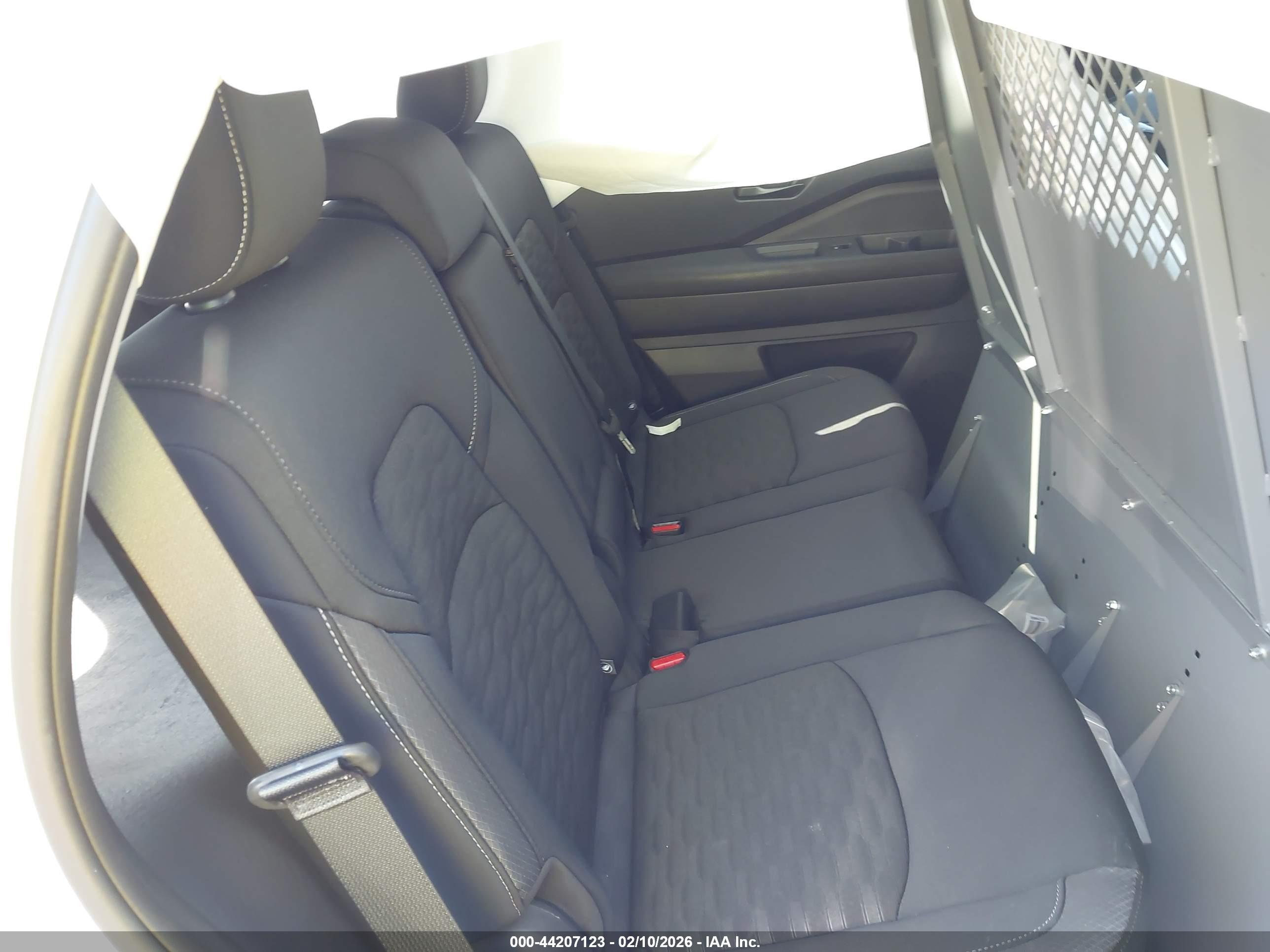 NISSAN PATHFINDER image 8