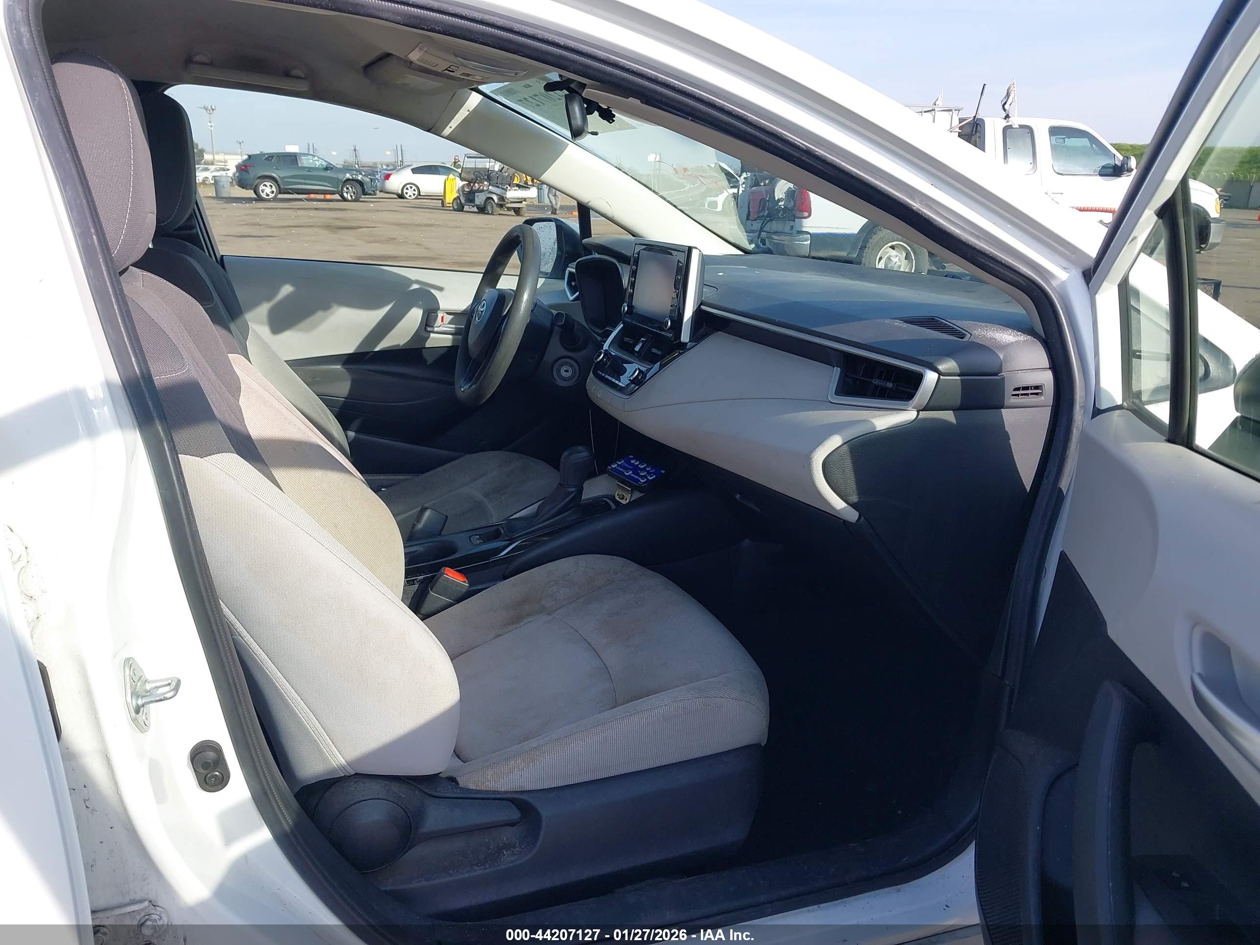 TOYOTA COROLLA image 5