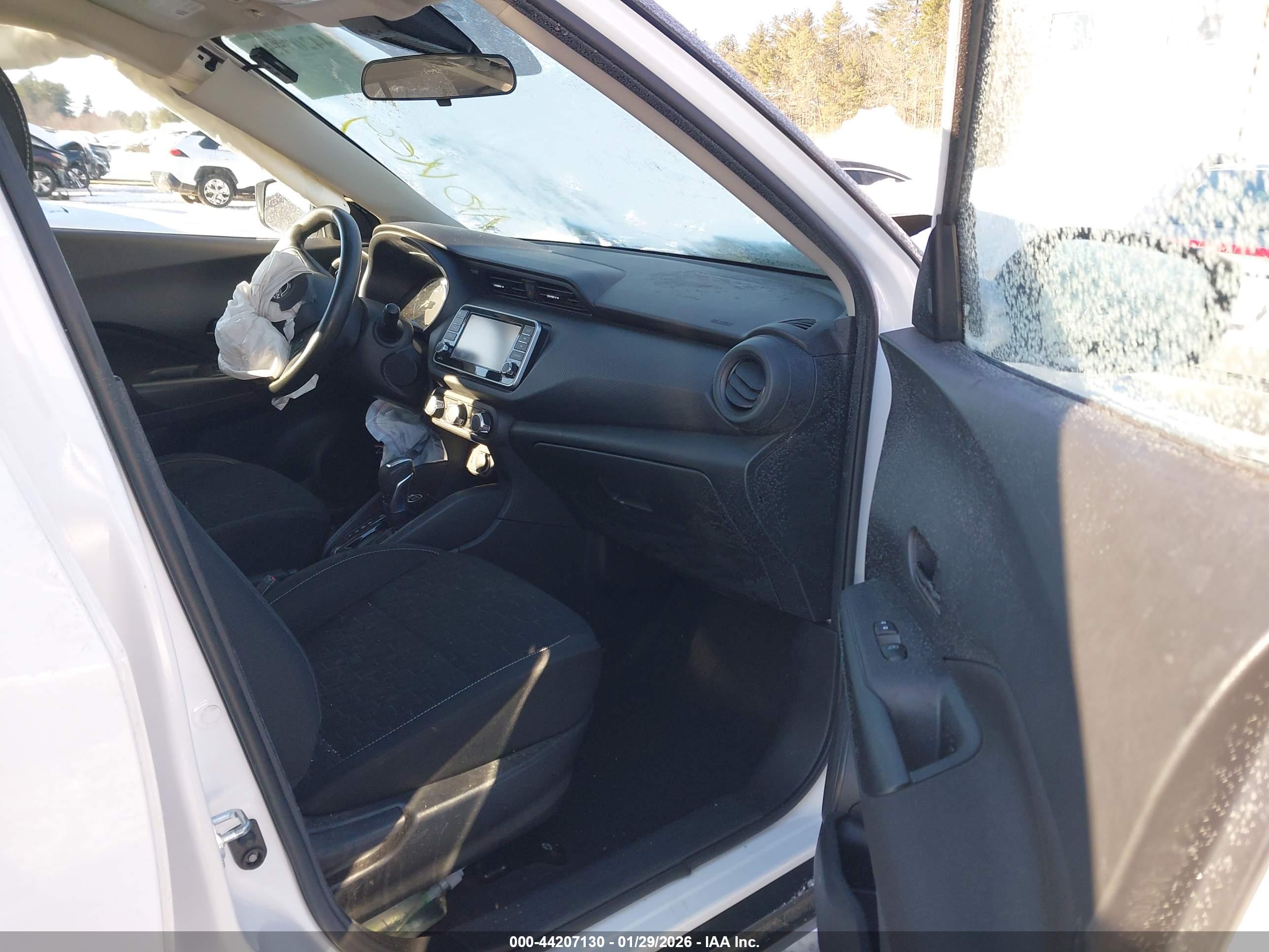 NISSAN KICKS image 5