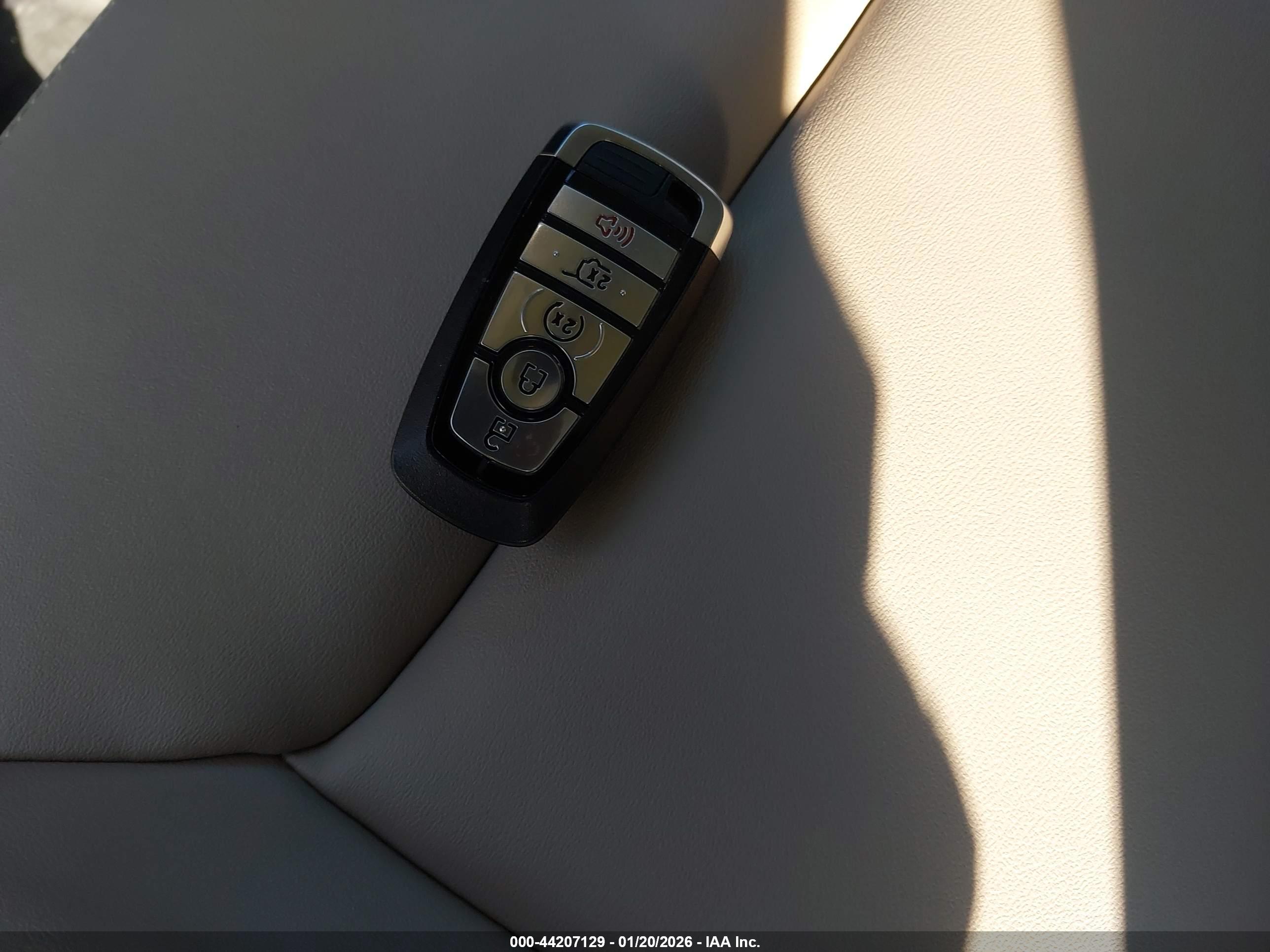 FORD EXPLORER image 11