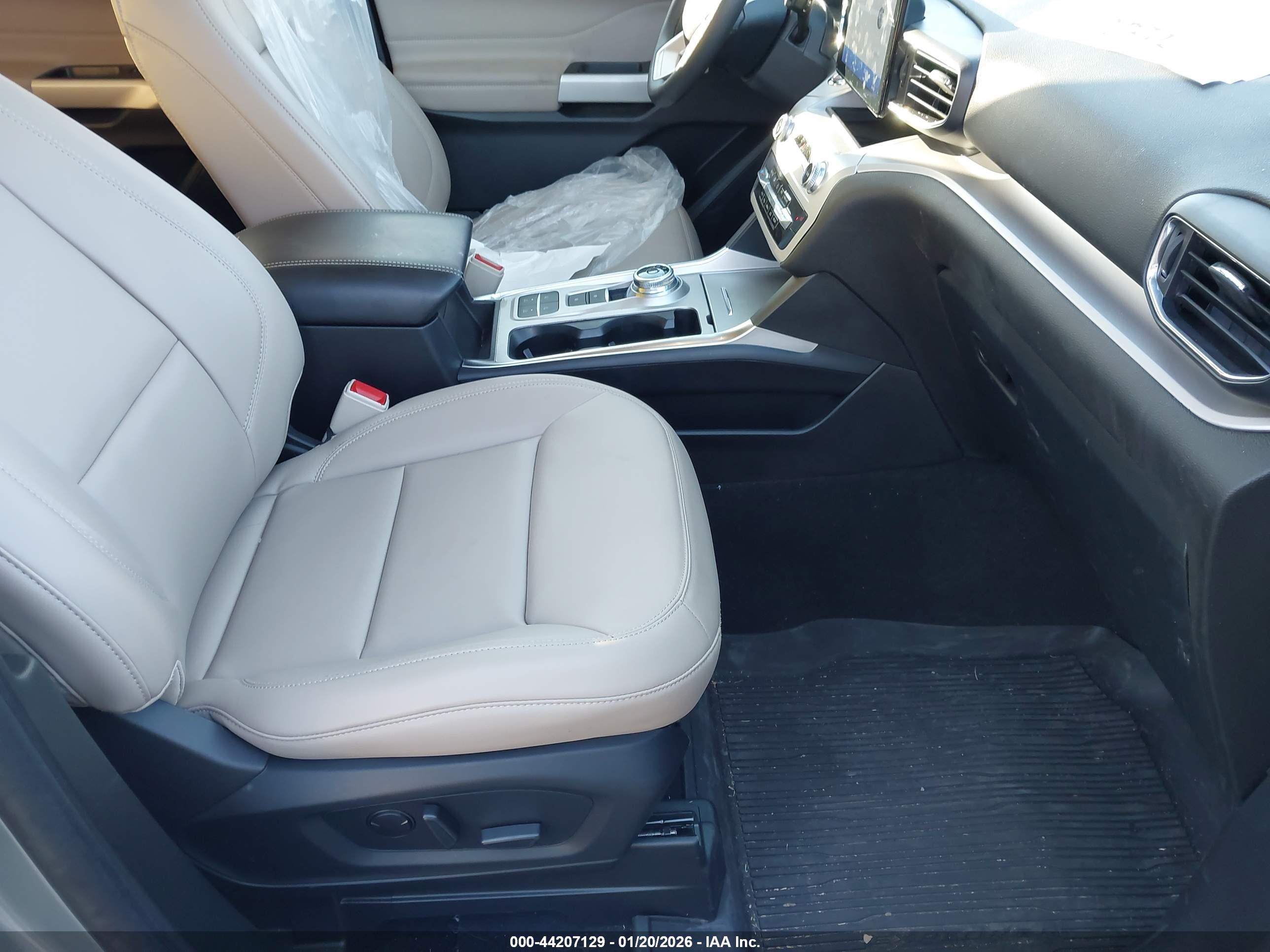 FORD EXPLORER image 5