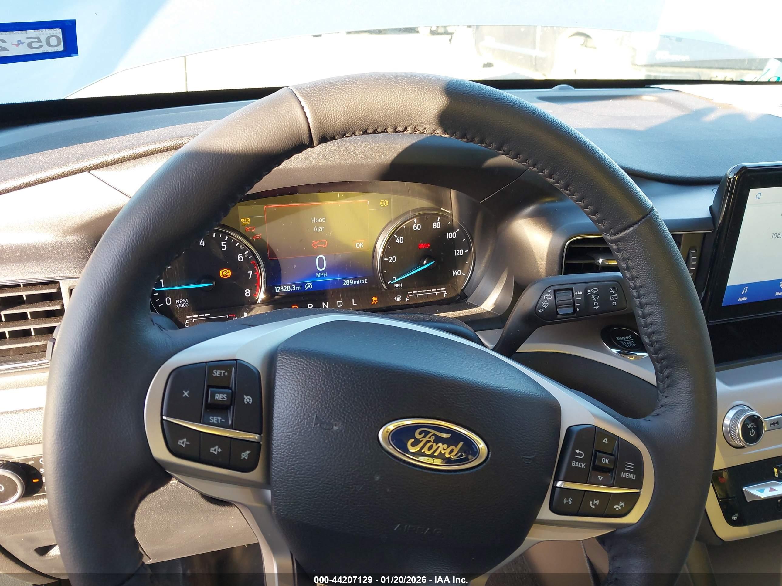 FORD EXPLORER image 7