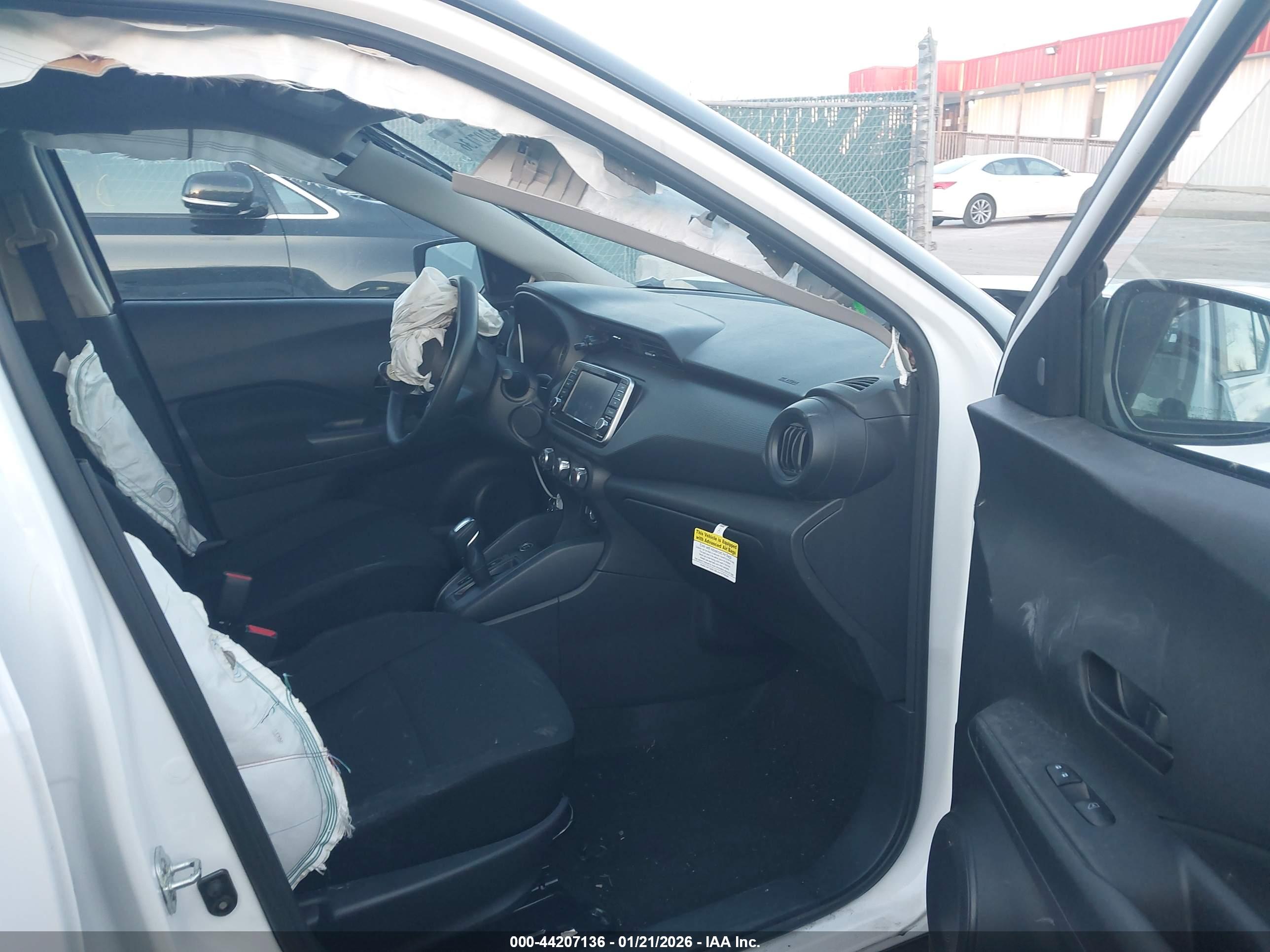 NISSAN KICKS image 5