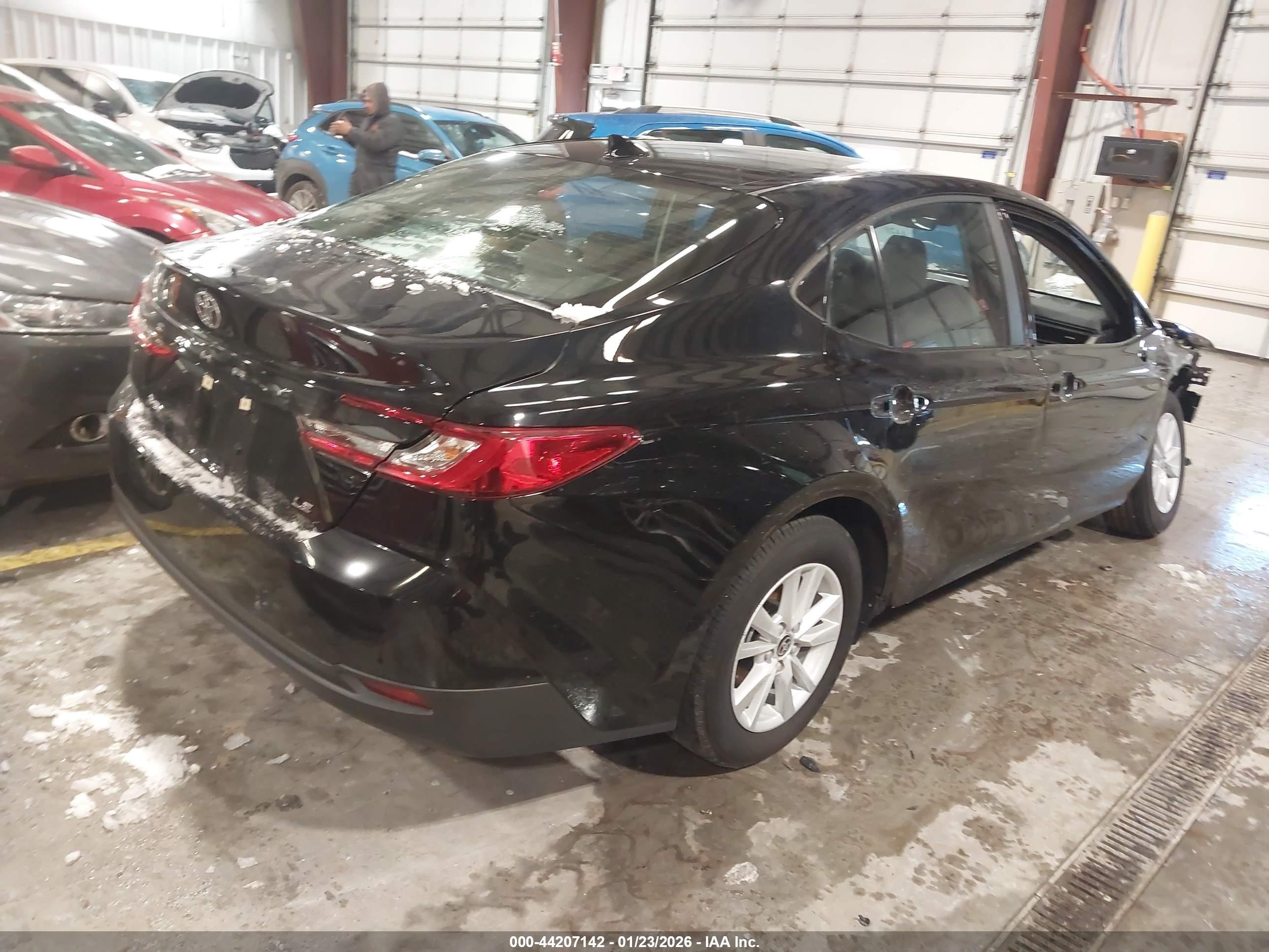 TOYOTA CAMRY image 4