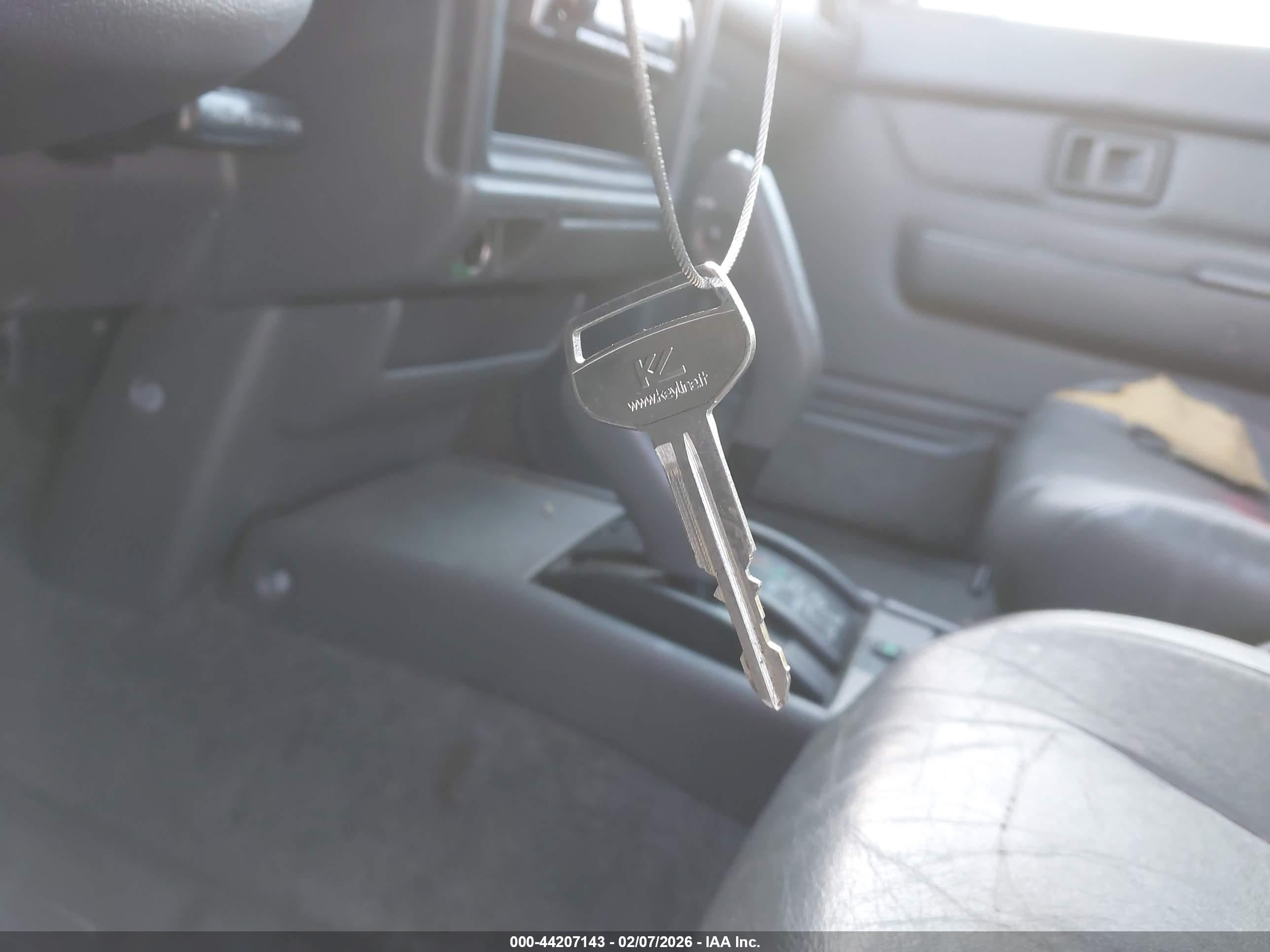 TOYOTA 4RUNNER image 11