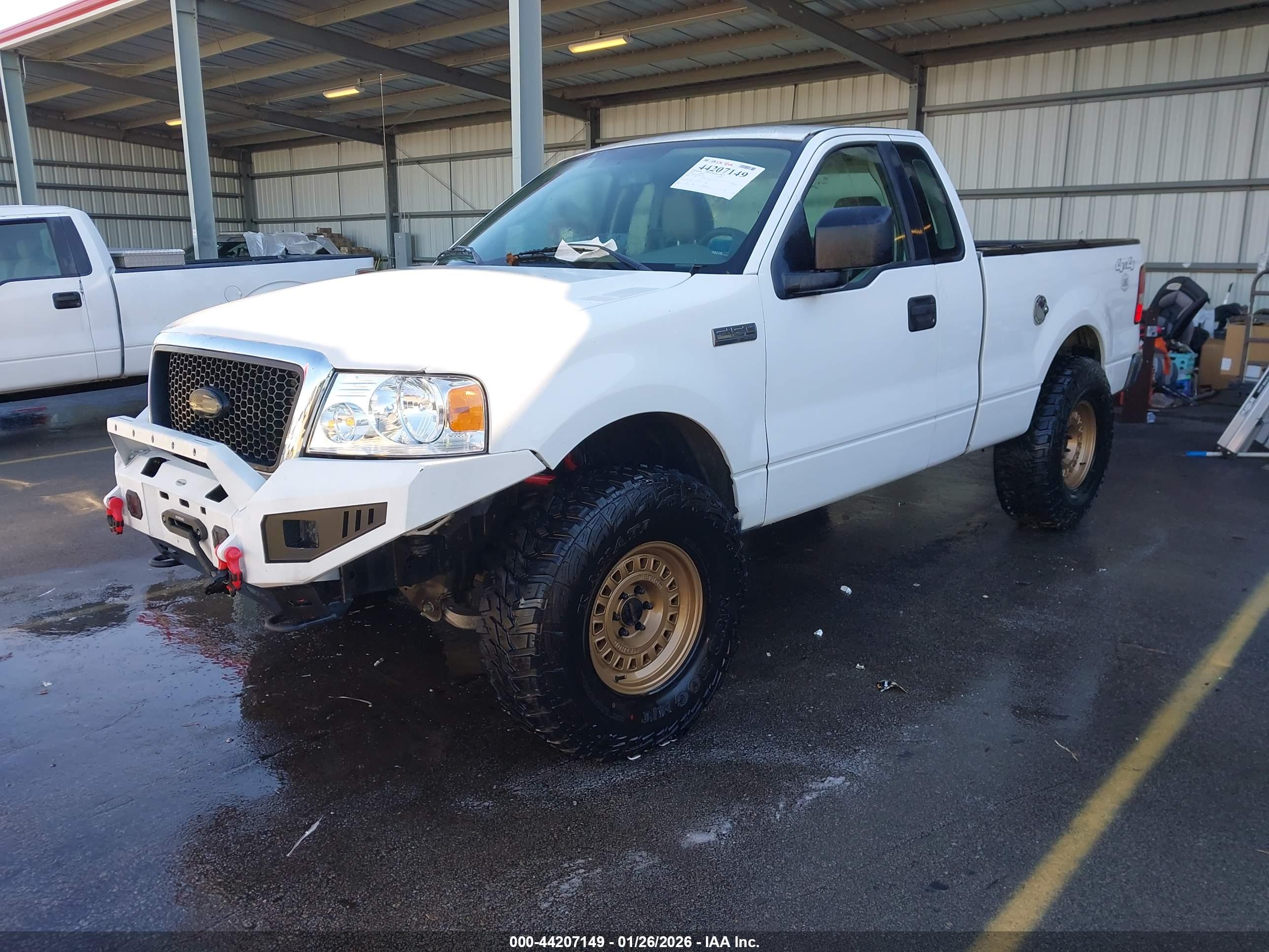 FORD F-150 image 2