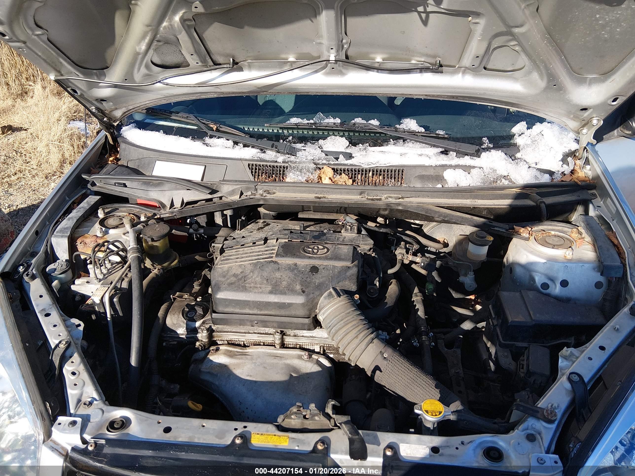 TOYOTA RAV4 image 10