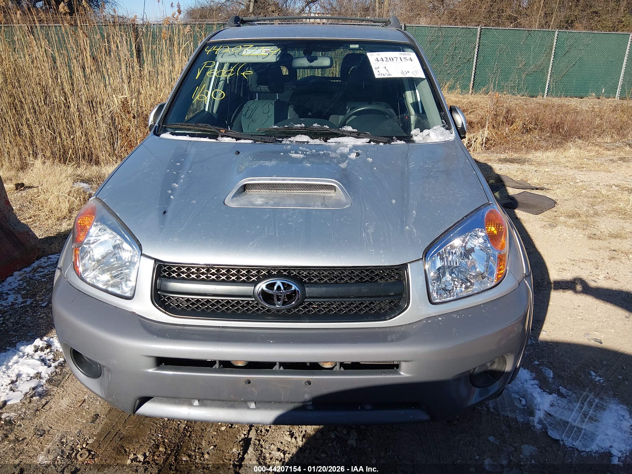 TOYOTA RAV4 image 6