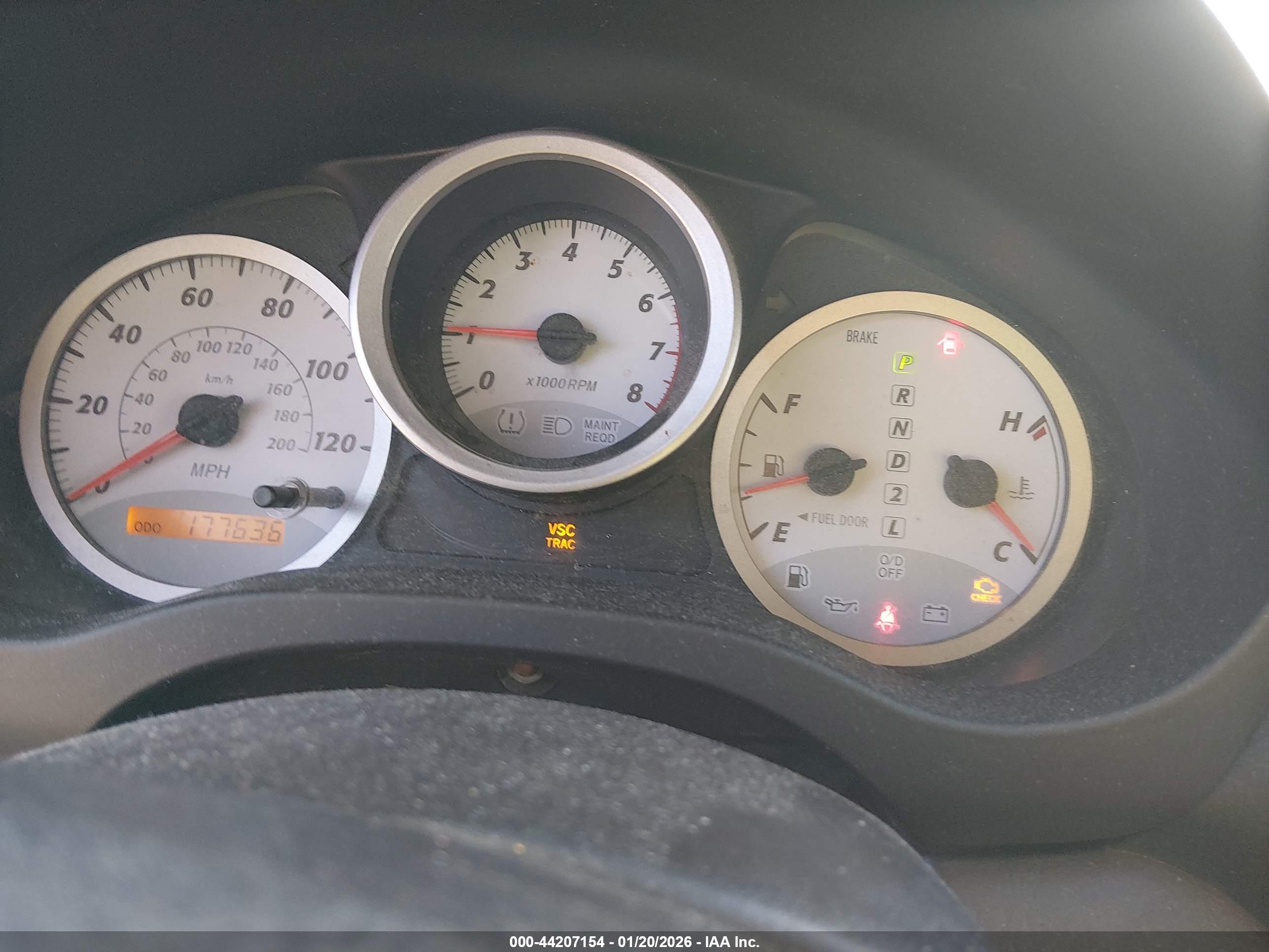TOYOTA RAV4 image 7