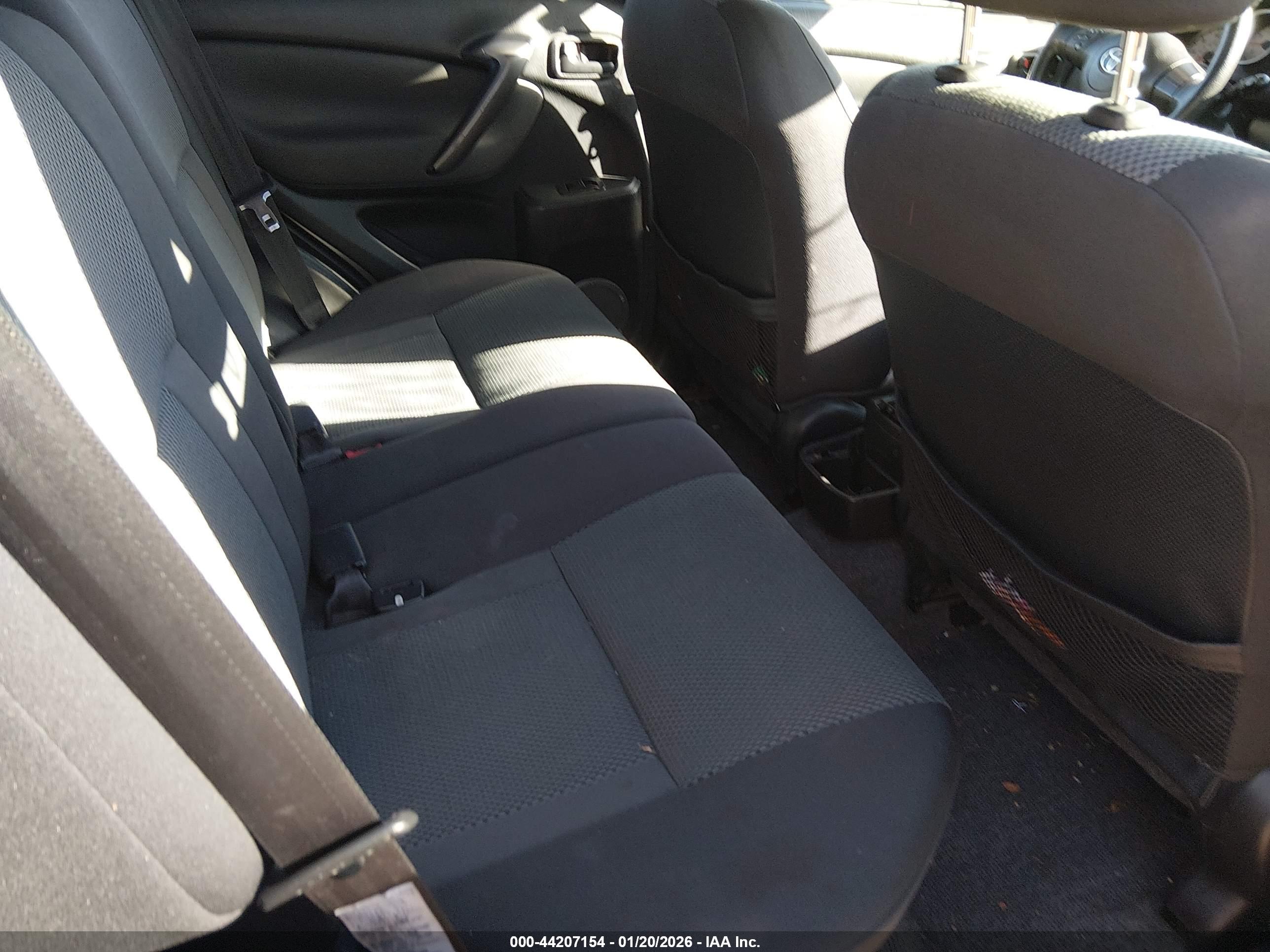 TOYOTA RAV4 image 8