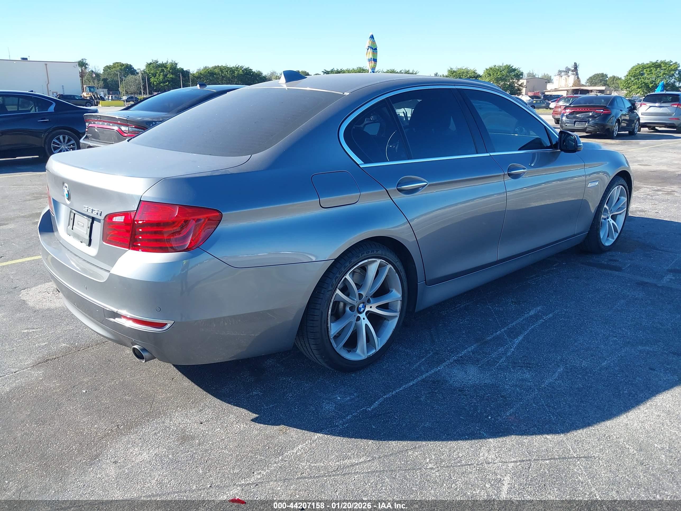 BMW 535I image 4