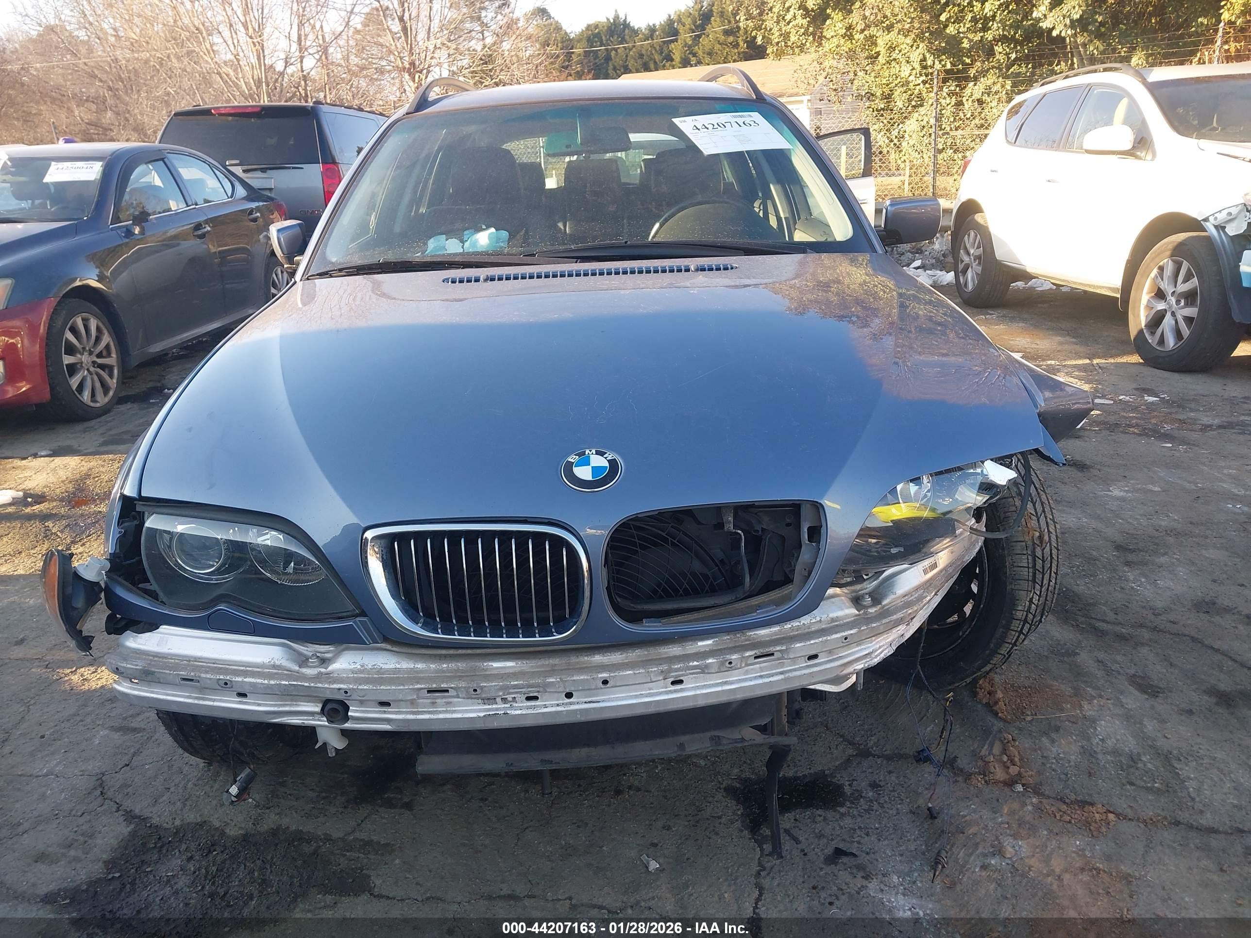 BMW 325XIT image 6