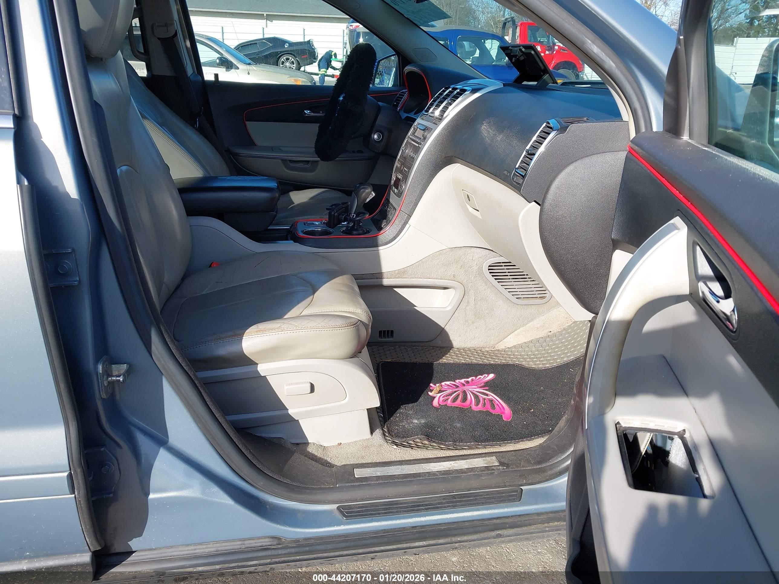 GMC ACADIA image 5